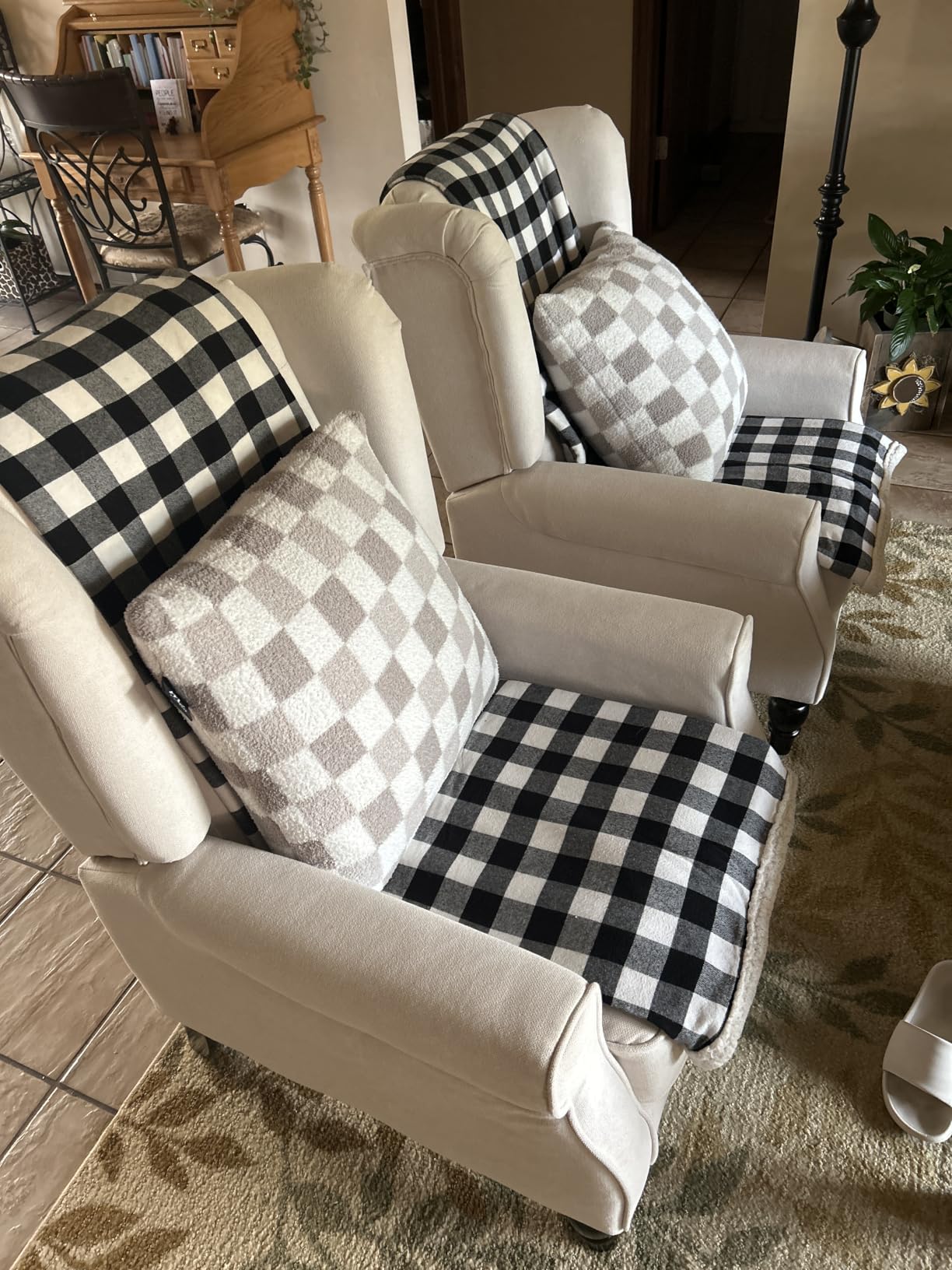 HOMCOM Comfy Accent Chair for Living Room, Wingback Armchair, Dark Green customer photo 1