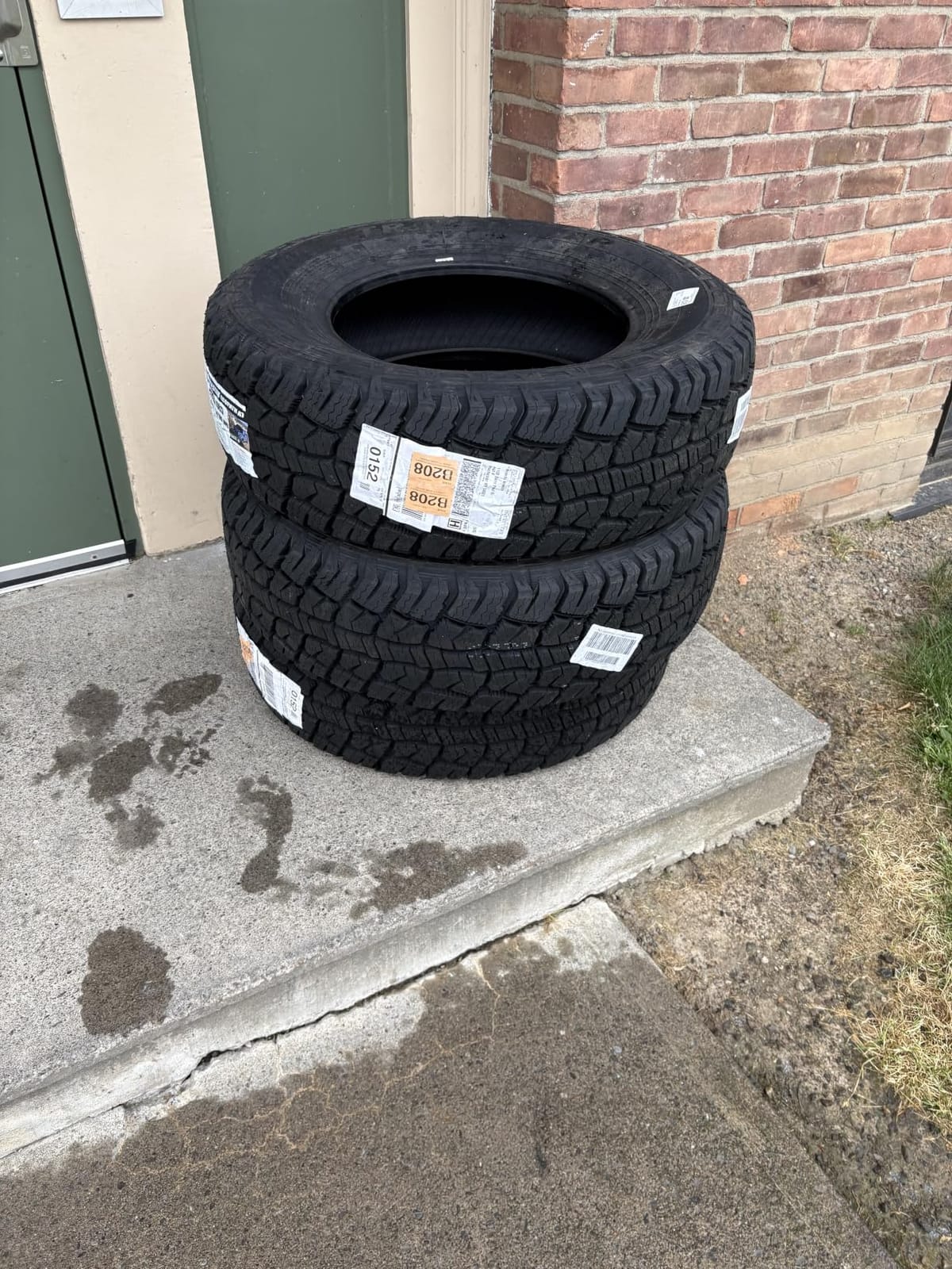 Set of 4 Travelstar Ecopath AT LT265/75R16 10 Ply 123/120S Light Truck Tire customer photo 2