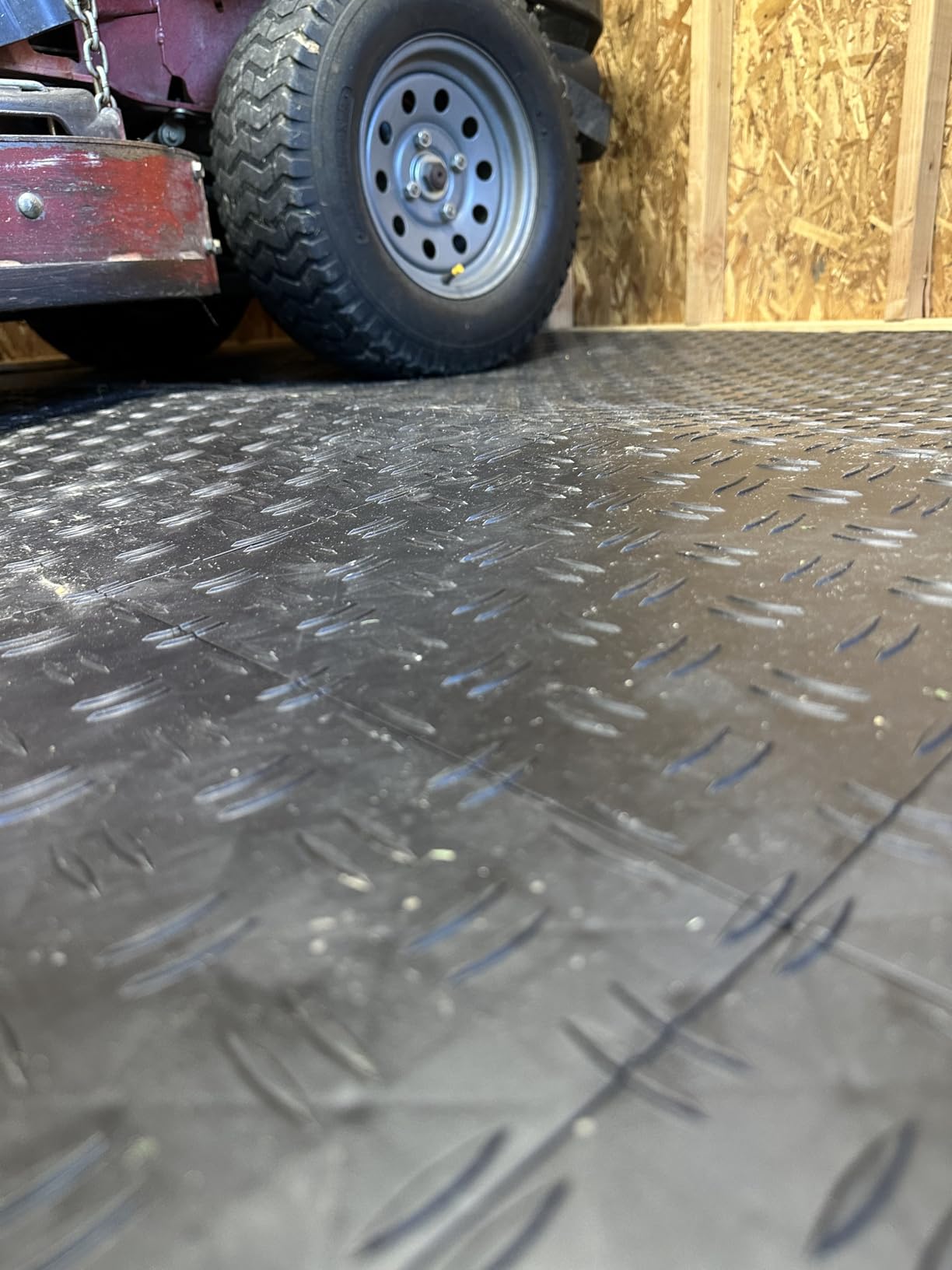 VEVOR Garage Floor Tiles 12 x 12 x 0.53 inch, Interlocking Design Ease of Installation Double-Sided Texture Non-Slip Sturdiness, for Garages, Basements, Repair Shops, Black, 50 Pack | Easy Installation Double-Sided Texture Non-Slip Sturdiness, Premium PP for Garage, Basement, Repair Shop, Black customer photo 2