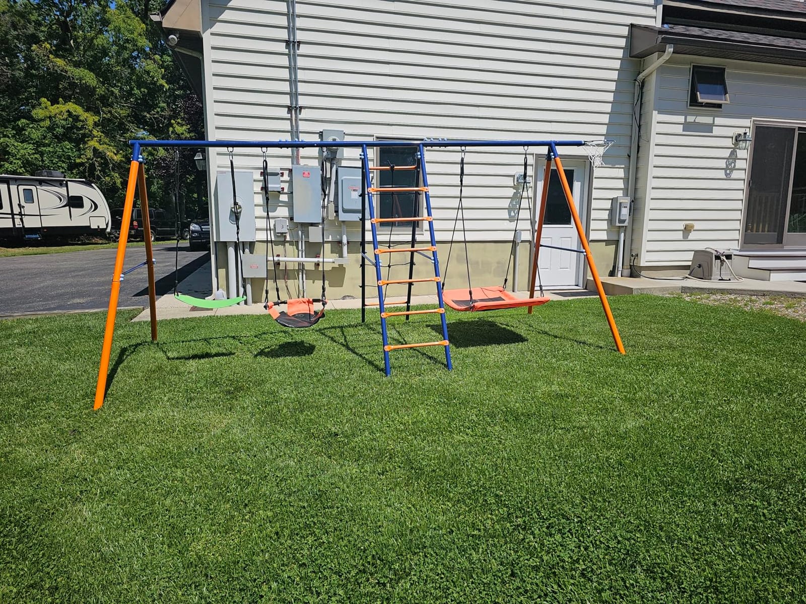 Swing Sets for Backyard 700 lb - 6 in 1 Playground Sets with 3 Swings Seats customer photo 1