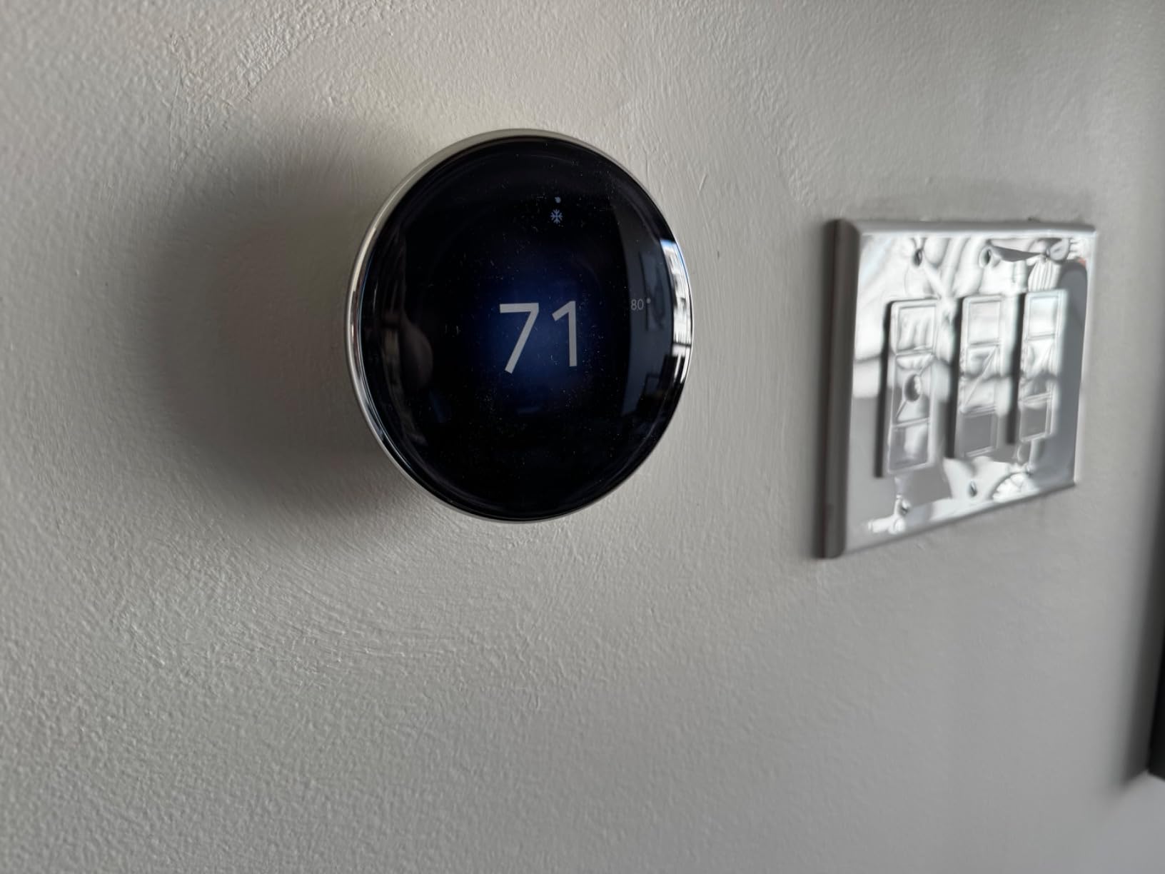 Google Nest Learning Thermostat (4th gen) + Nest Temperature Sensor (2nd gen) - Obsidian customer photo 1