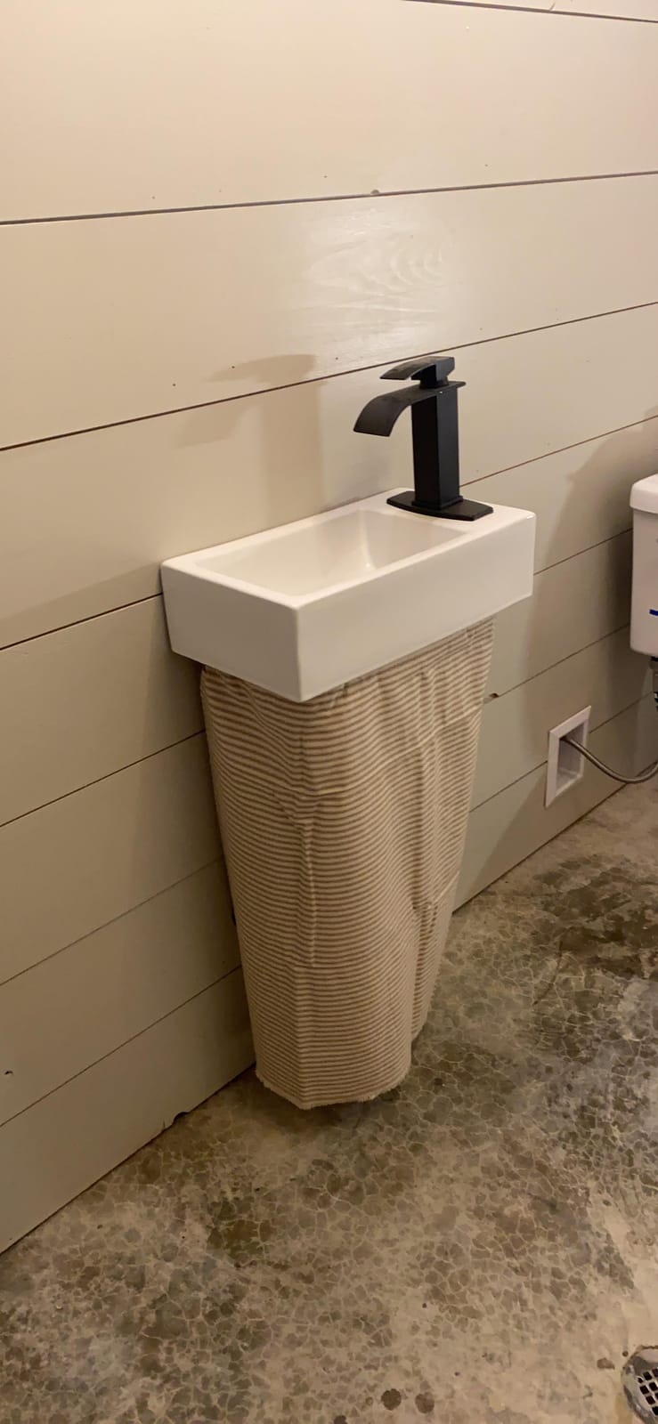 21x12 Wall Mounted Bathroom Sink customer photo 1