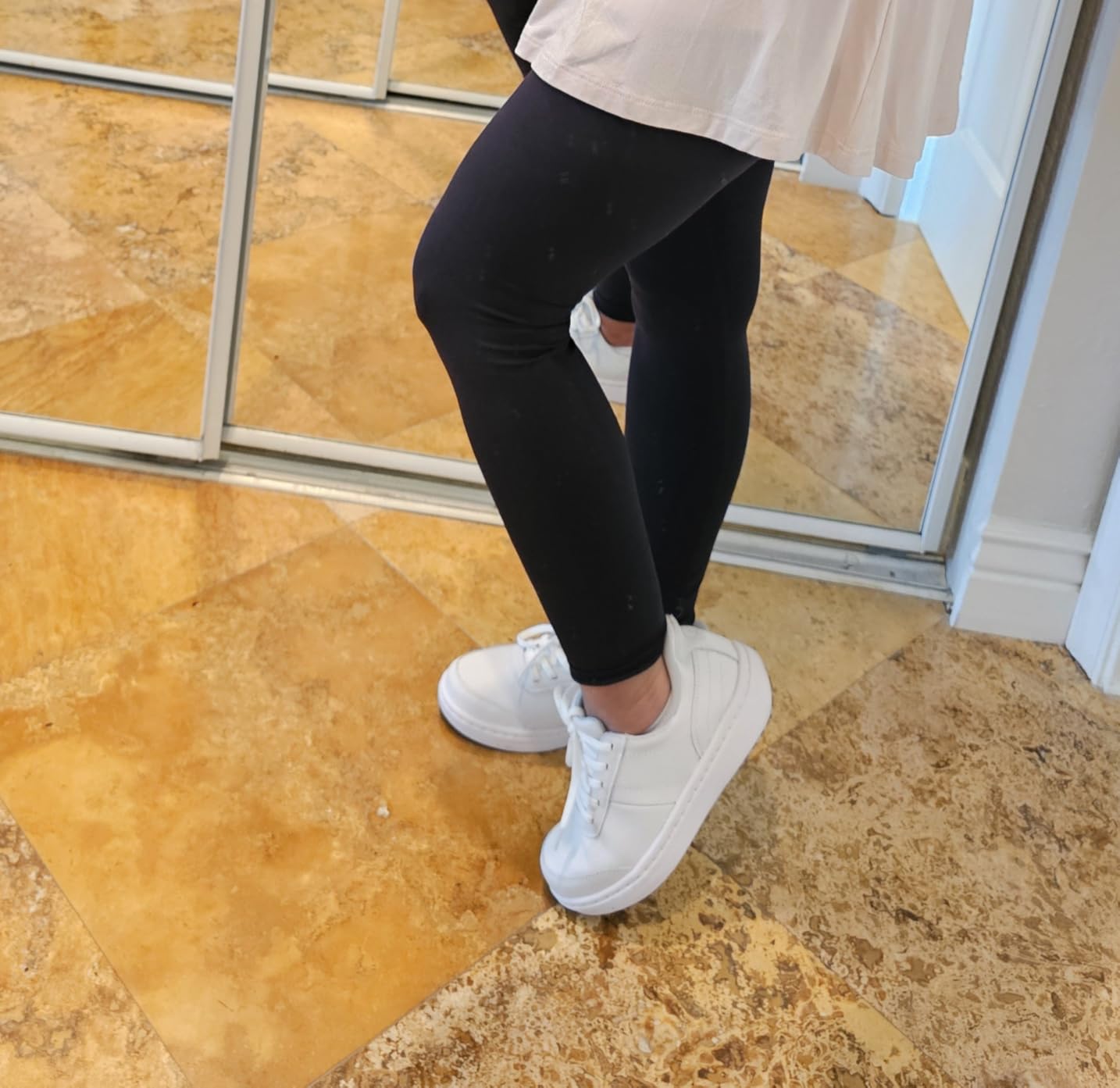 Orthofeet Wander Orthopedic Women's Sneakers customer photo 1