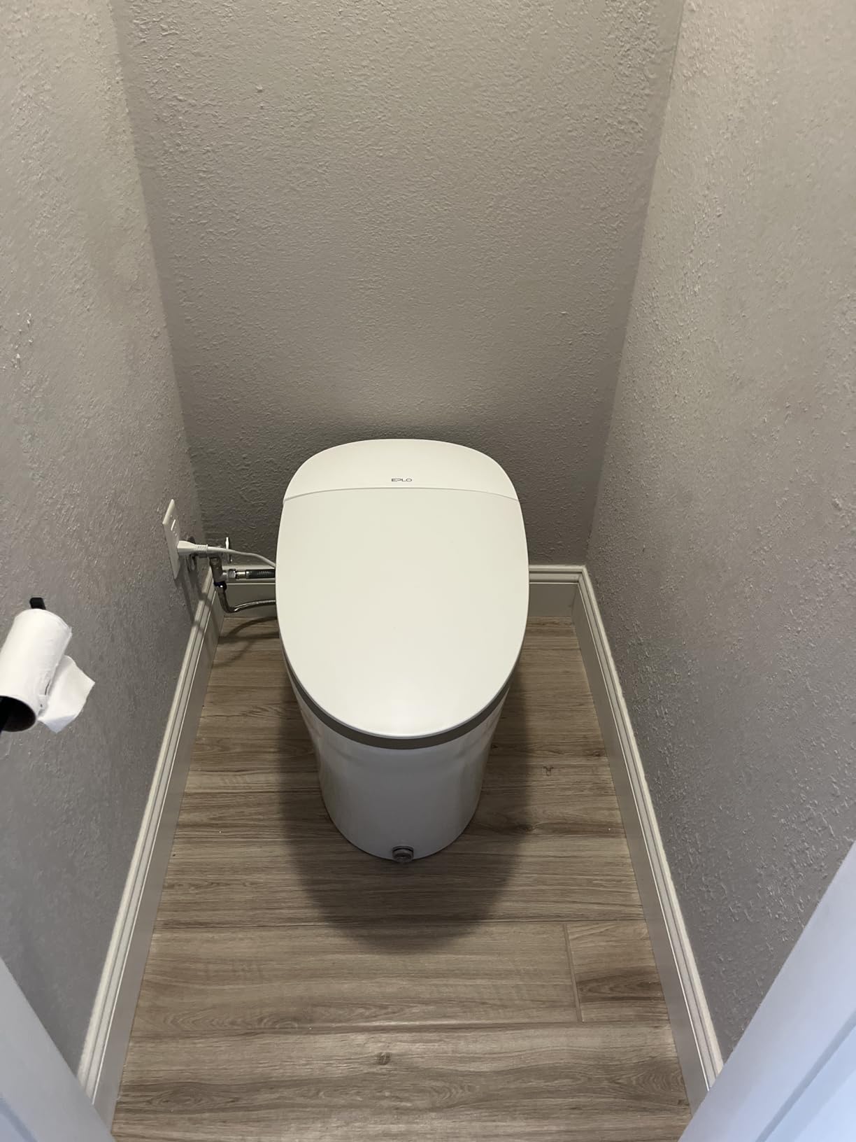 EPLO Smart Toilet Built in Tank Auto Open Bidet with Foam Shield - iX7 PRO customer photo 1