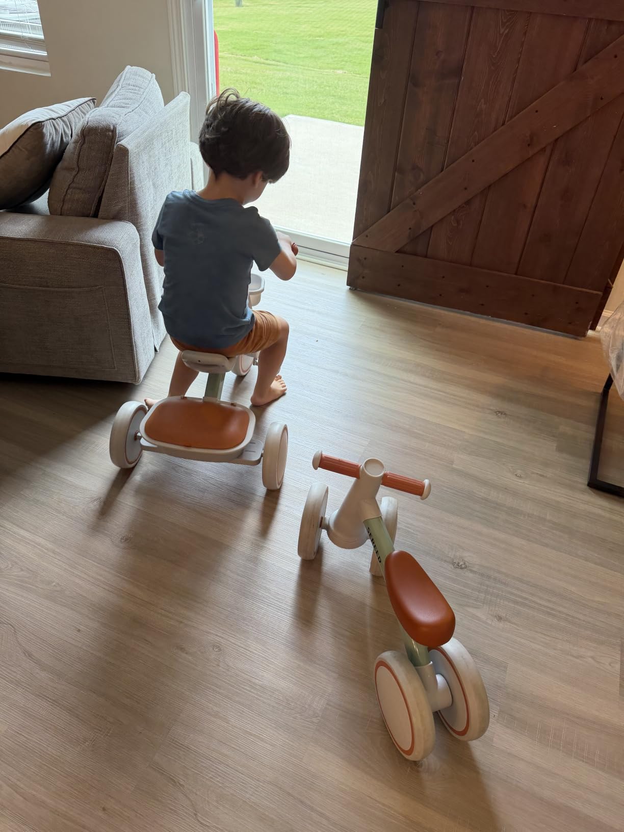 SEREED Colorful Lighting Toddler Tricycle Gift Toy for Ages 2-5 Boys Girls customer photo 1