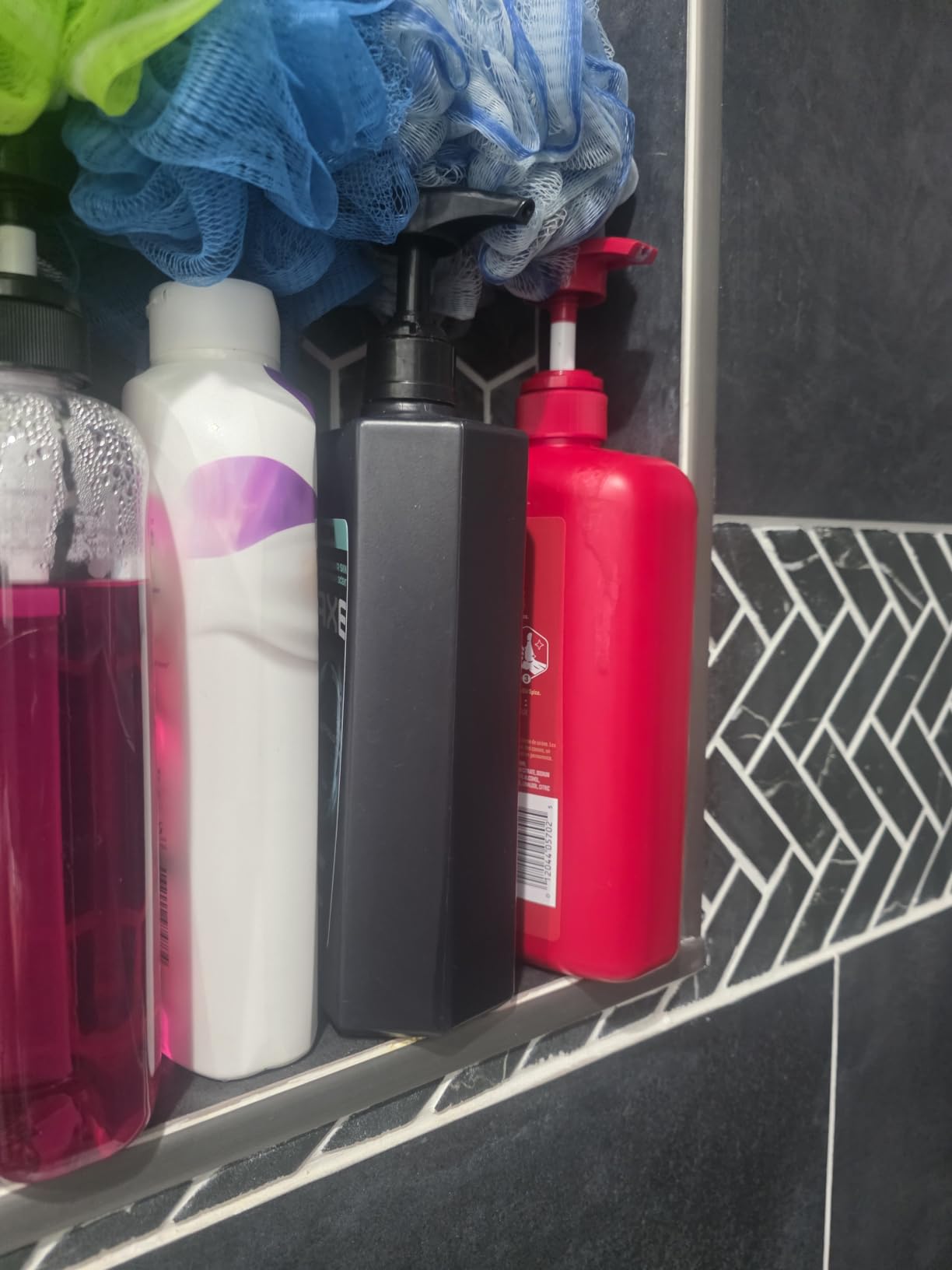 Old Spice Refreshing Body Wash for Men, 3X Defense, 24/7 Shower Fresh with Long Lasting Scent, Red Collection, Captain with Bergamot Scent, 33.4 oz customer photo 2
