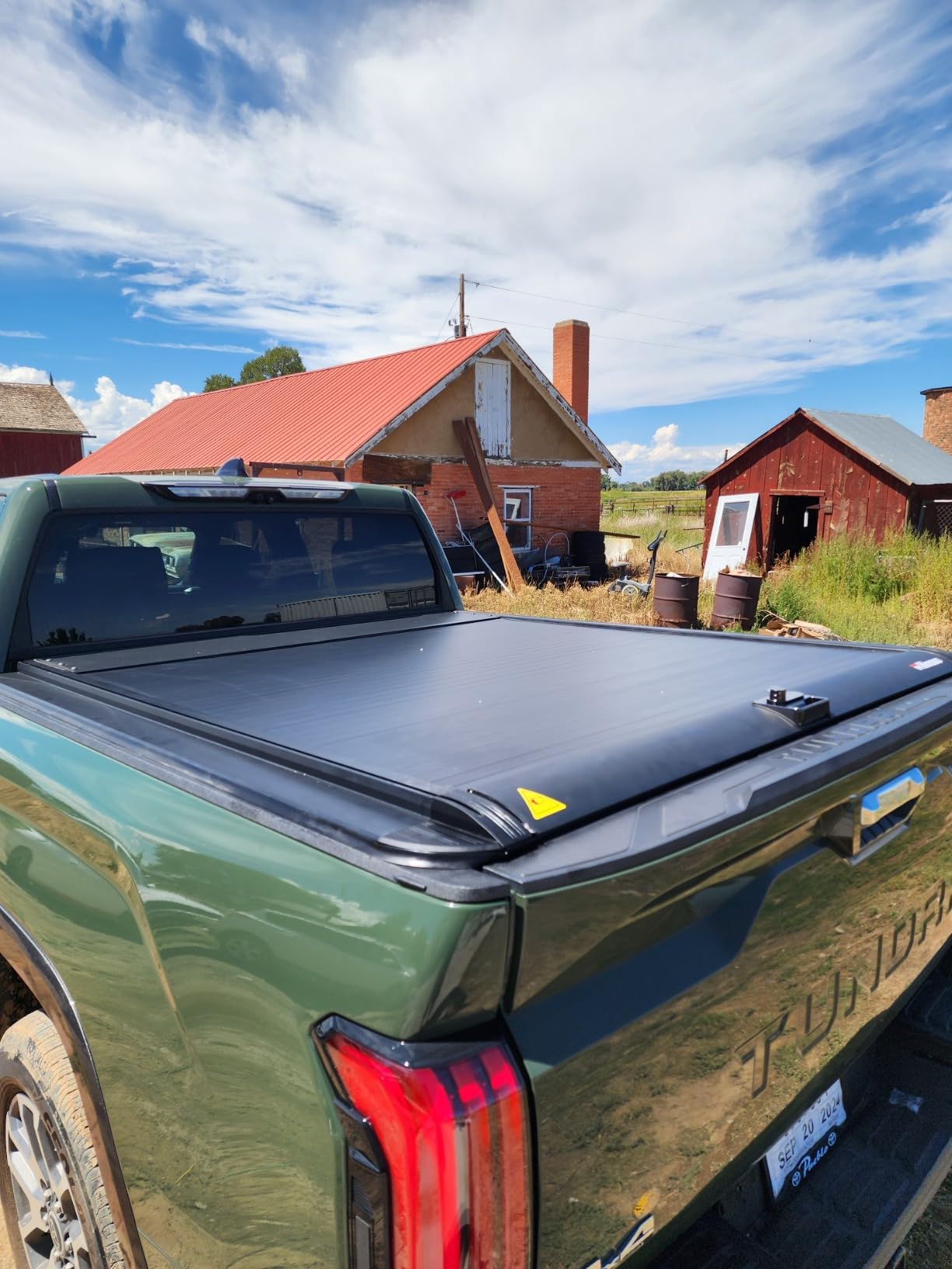 Retractable Truck Bed Tonneau Cover Fits 2022-2026 Toyota Tundra (5.5'/65.6
