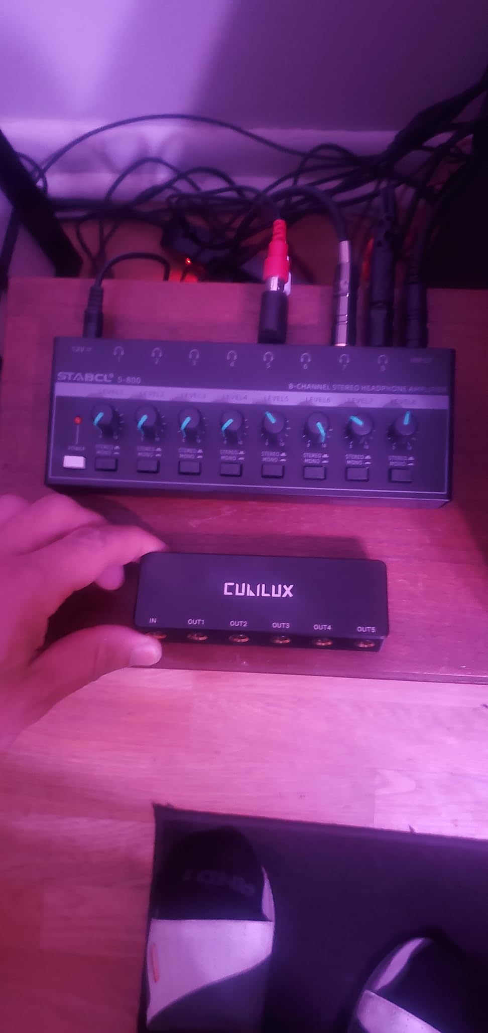 Headphone Amplifier 8 Channel, Stereo Headphone Amp with 9 Pcs 6.35mm to 3.5mm Jack, Metal Portable Studio Headphone Amp Splitter, Headphone Mixer with Mono and Stereo for Recording Studios customer photo 2