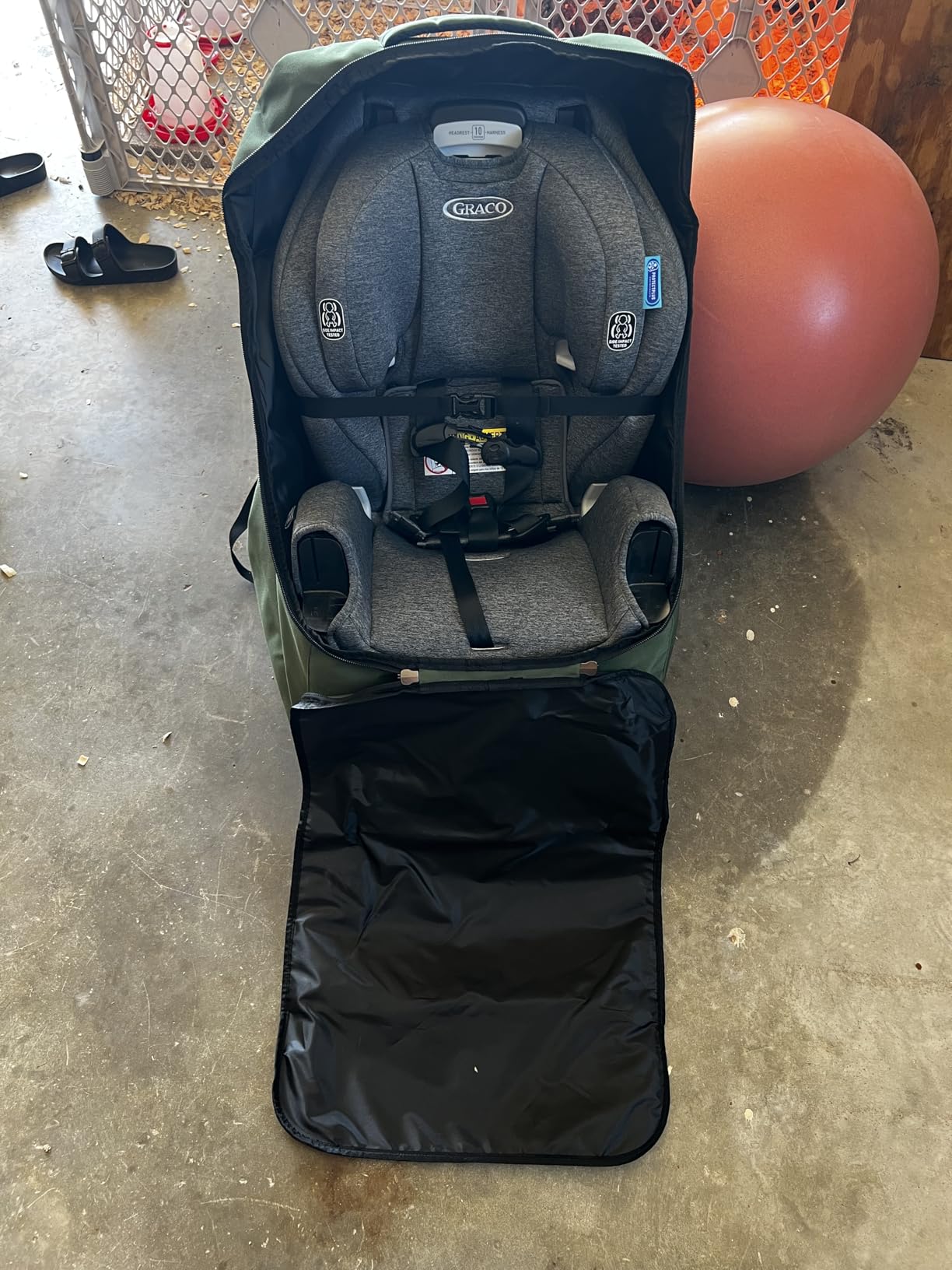 TUGUAN Car Seat Travel Bag for Airplane with Spinner Wheels, Infant Car Seat Bags for Air Travel with Hard Bottom, Padded Car Seat Backpack, Large Car Seat Storage Bag Airport Check, Green customer photo 1