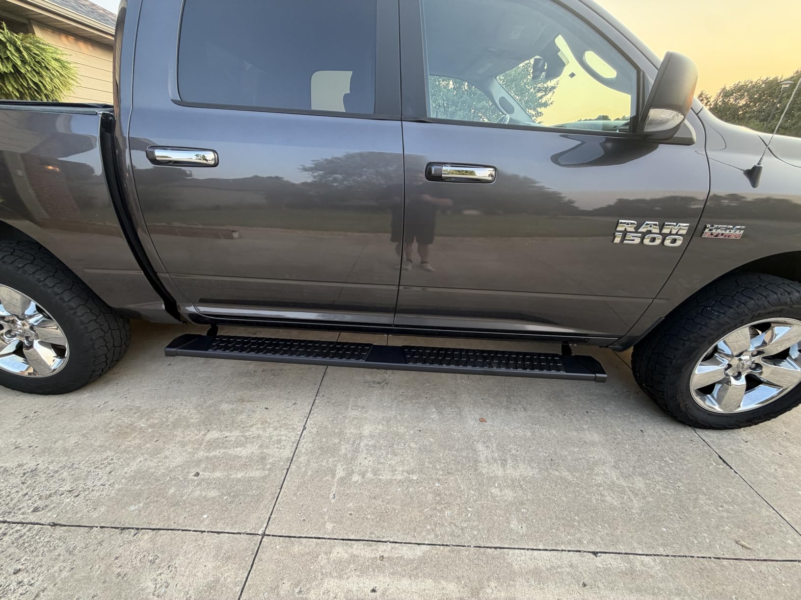 6 Inches Running Boards Side Steps Compatible with 2015-2026 Chevy Colorado/GMC Canyon Crew Cab, Black Textured Aluminum Nerf Bars customer photo 2