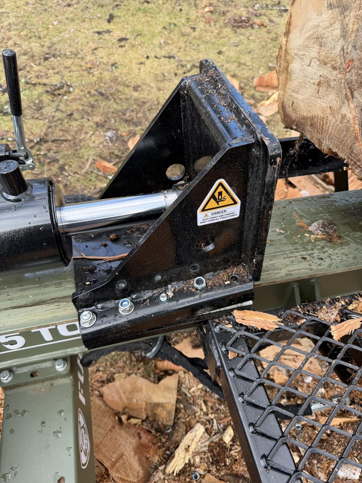 35 Ton 306cc Gas Log Splitter with 4-Way & 6-Way Wedges, Hydraulic Log Lift customer photo 1