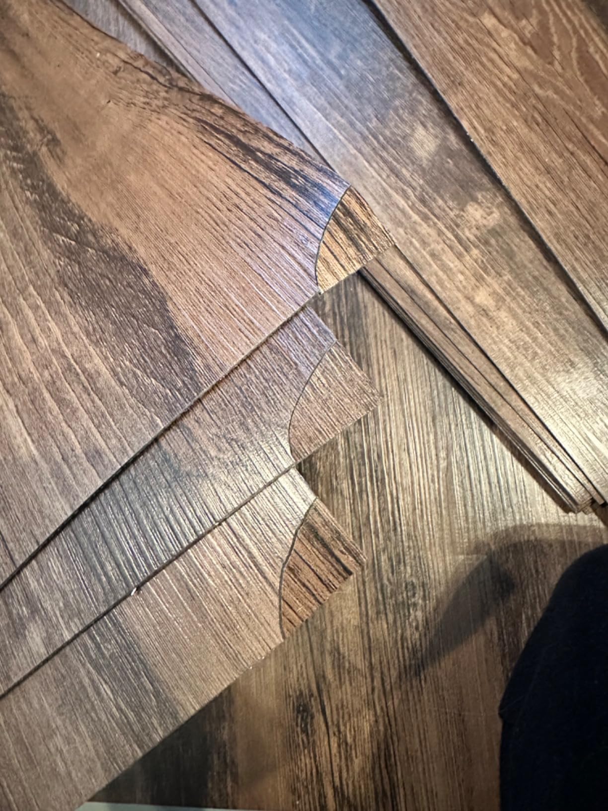 VallisCo Peel and Stick Vinyl Flooring 36 Pack 54 Sq.Ft, Waterproof Vinyl Flooring Peel and Stick for Office, Living Room, Bathroom, Kitchen - Unique Design, Easy to Install Floor, Brown customer photo 1
