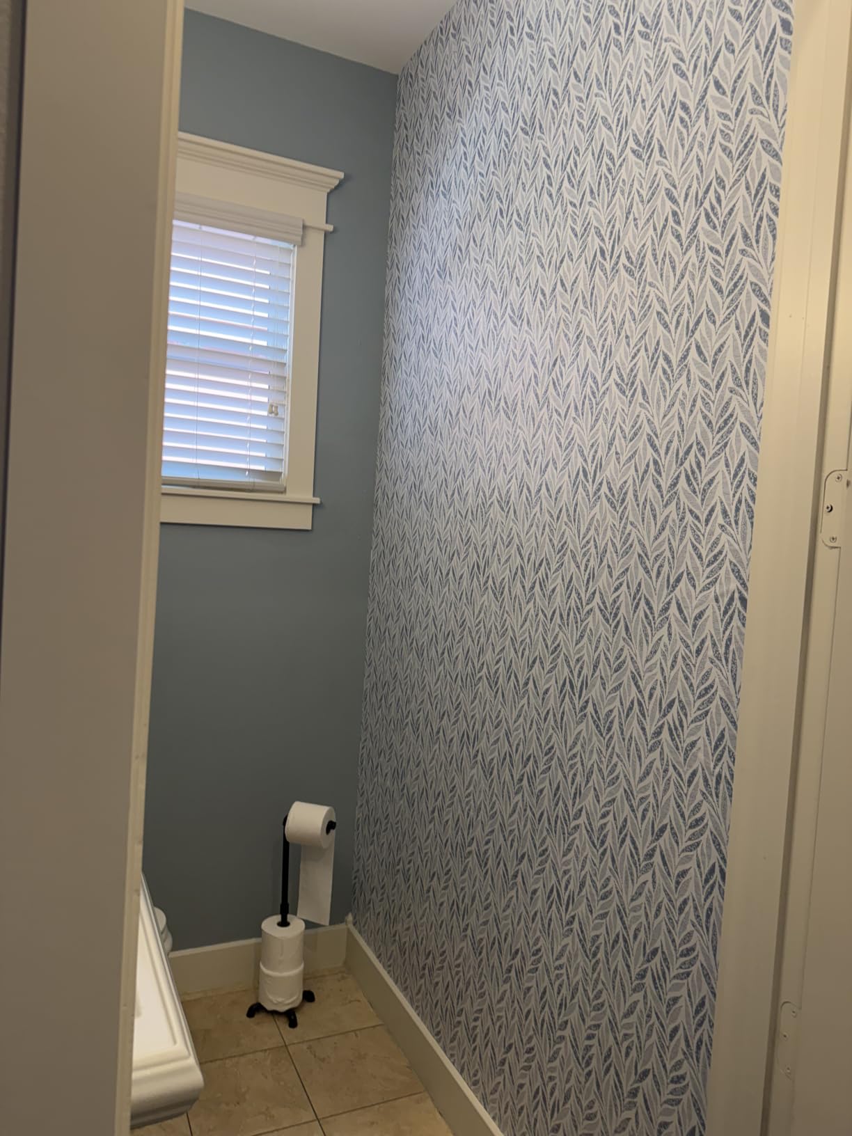 Safiyya Peel and Stick Wallpaper Boho Contact Paper Peel and Stick Modern Bathroom Wall Paper for Bedroom Blue and White Wallpaper Self Adhesive Removable Vinyl Roll 118