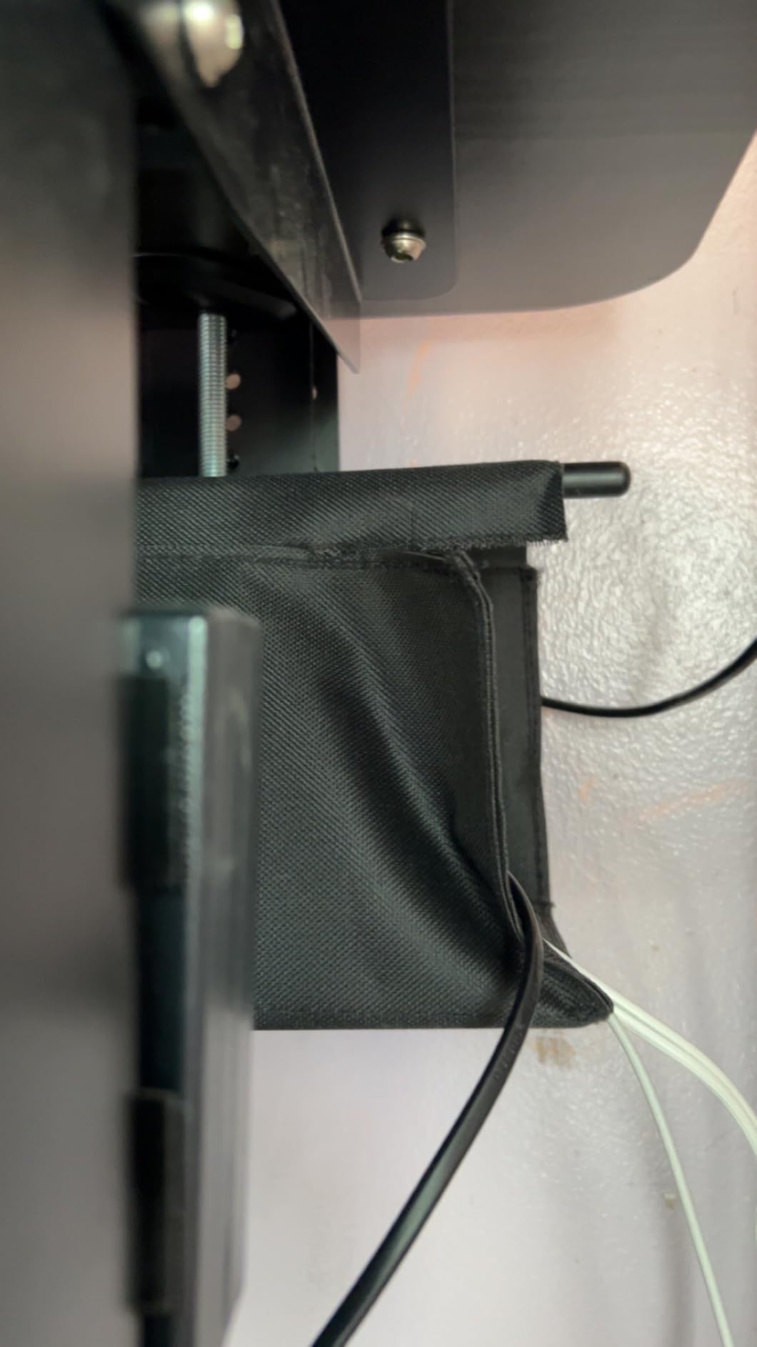 Univivi No Drill Under Desk Cable Management Tray, 36 inch Cable Management customer photo 1