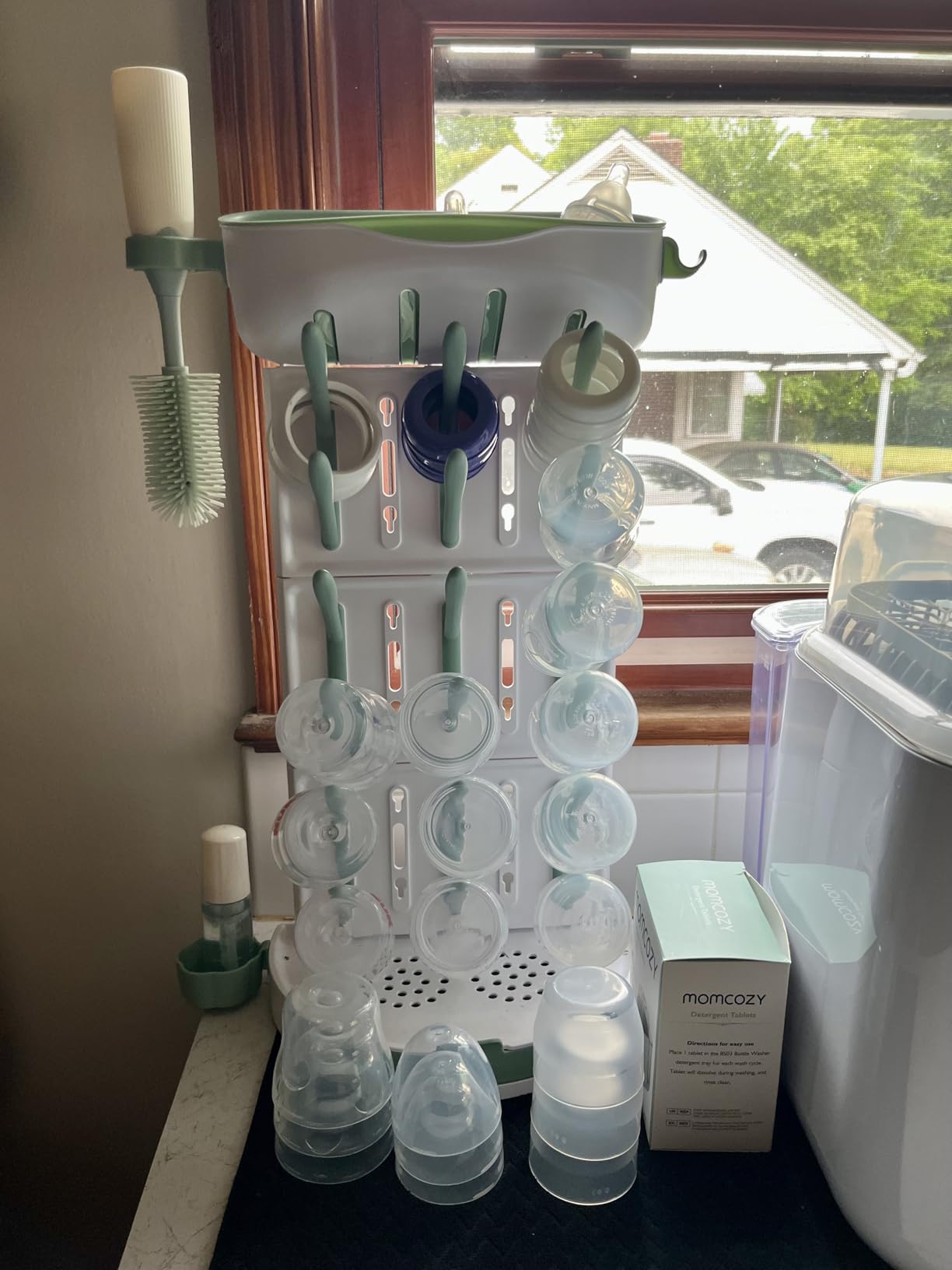 Momcozy Baby Bottle Drying Rack, 18 Bottles Vertical Space Saving customer photo 1