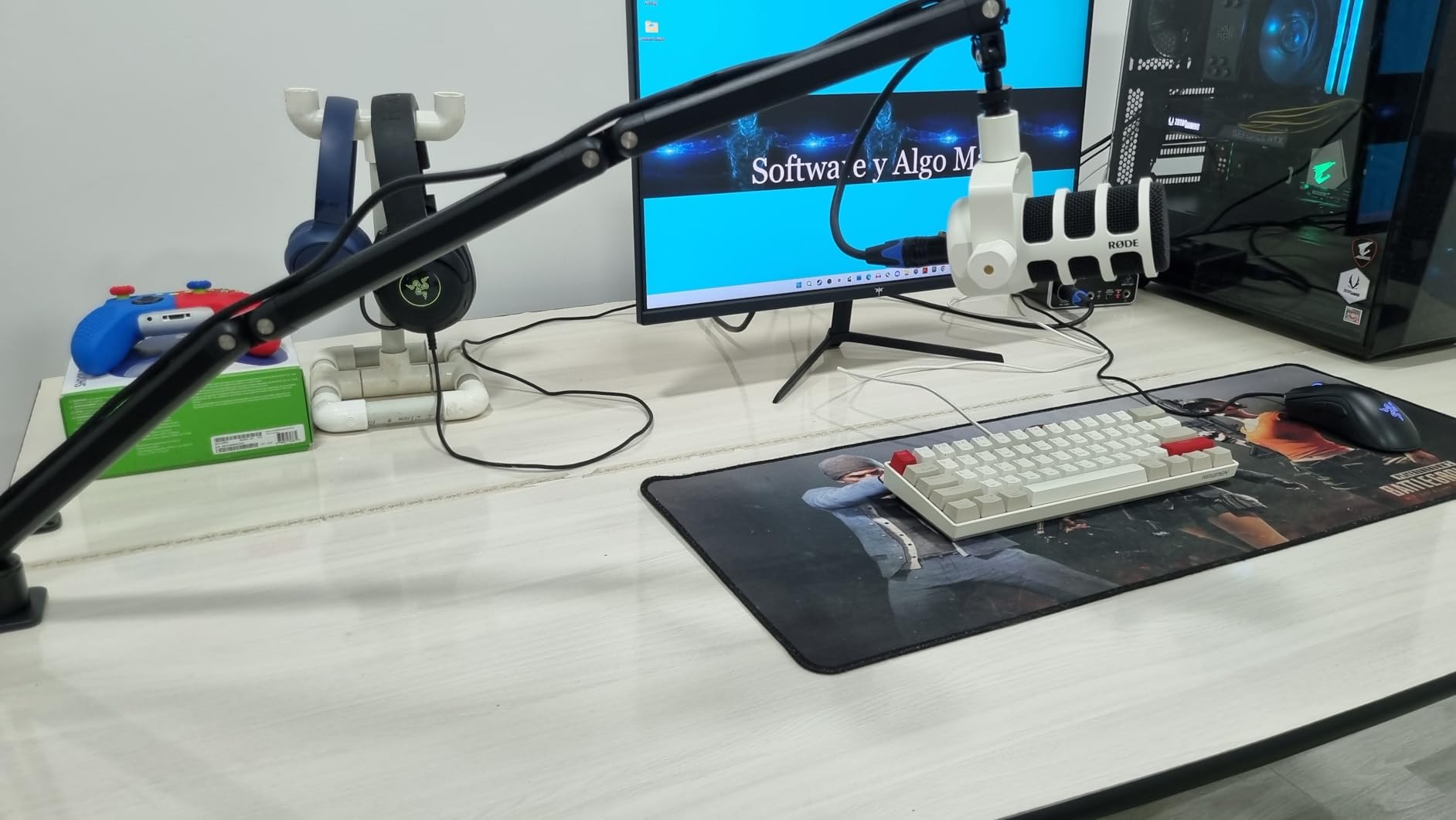 TODI Mic Arm for Lightweight Mics, Microphone Arm Rotatable, Storable Desk Mic Stand for Bear 3LB with Mount Clamp, Mic Stand Boom Arm with Cable Channel with 3/8'' 5/8'' Thread for Podcast, Gaming customer photo 2