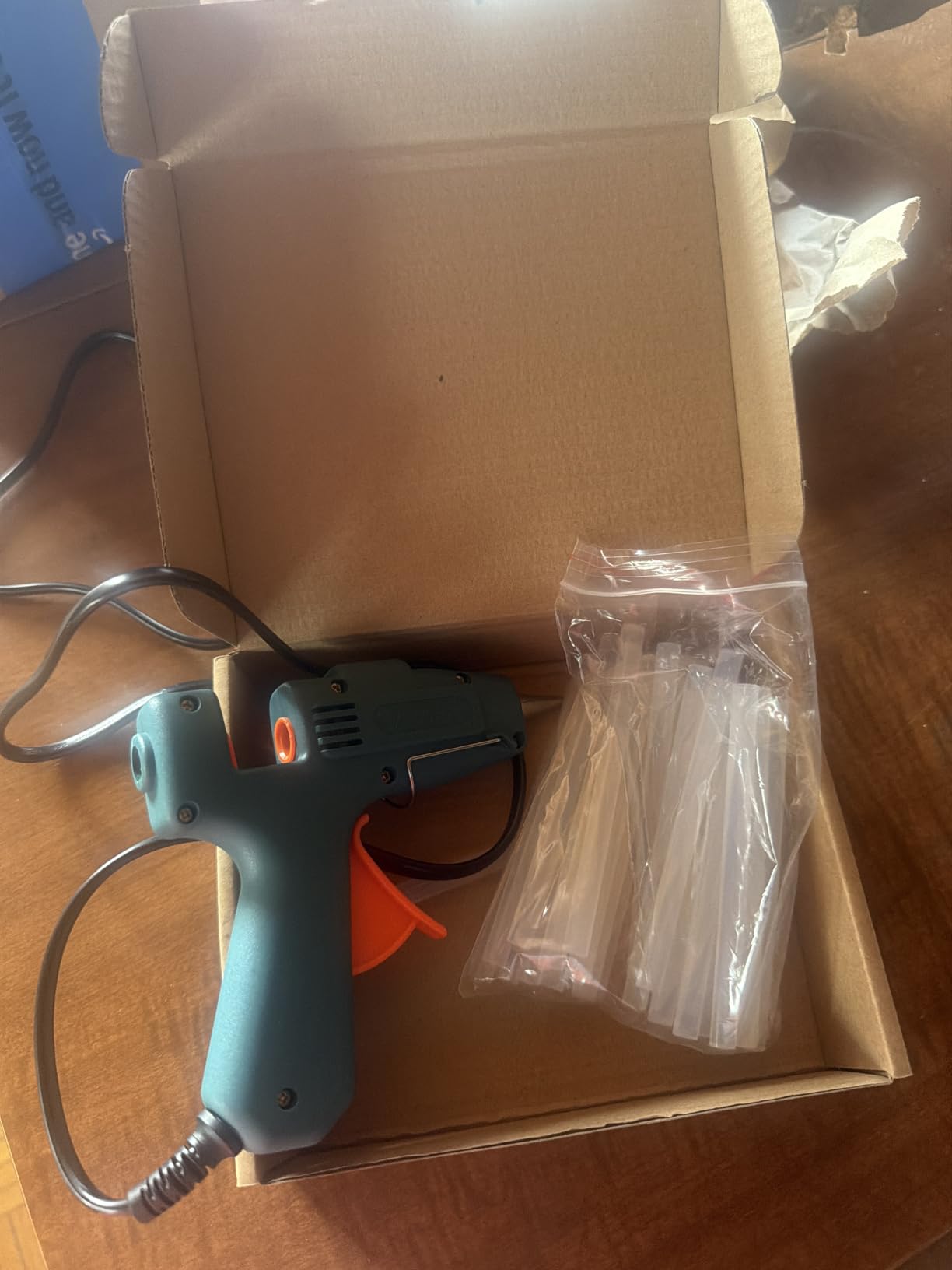 SHJADE Hot Glue Gun with 30 Glue Sticks, 20W Mini Hot Melt Gun Kit(White) customer photo 2