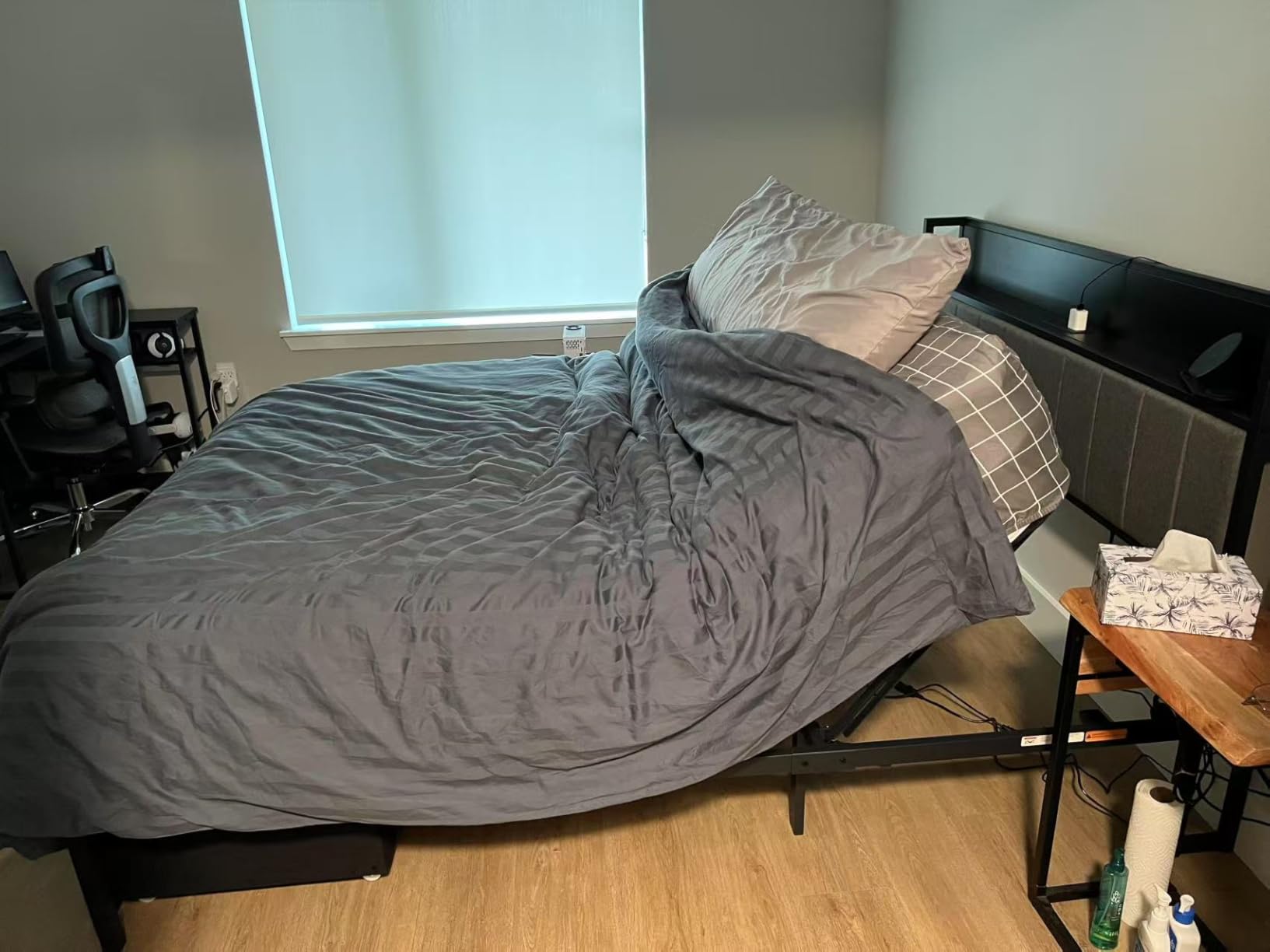 FLEXISPOT Queen Adjustable Bed with Storage Headboard and Charging customer photo 2