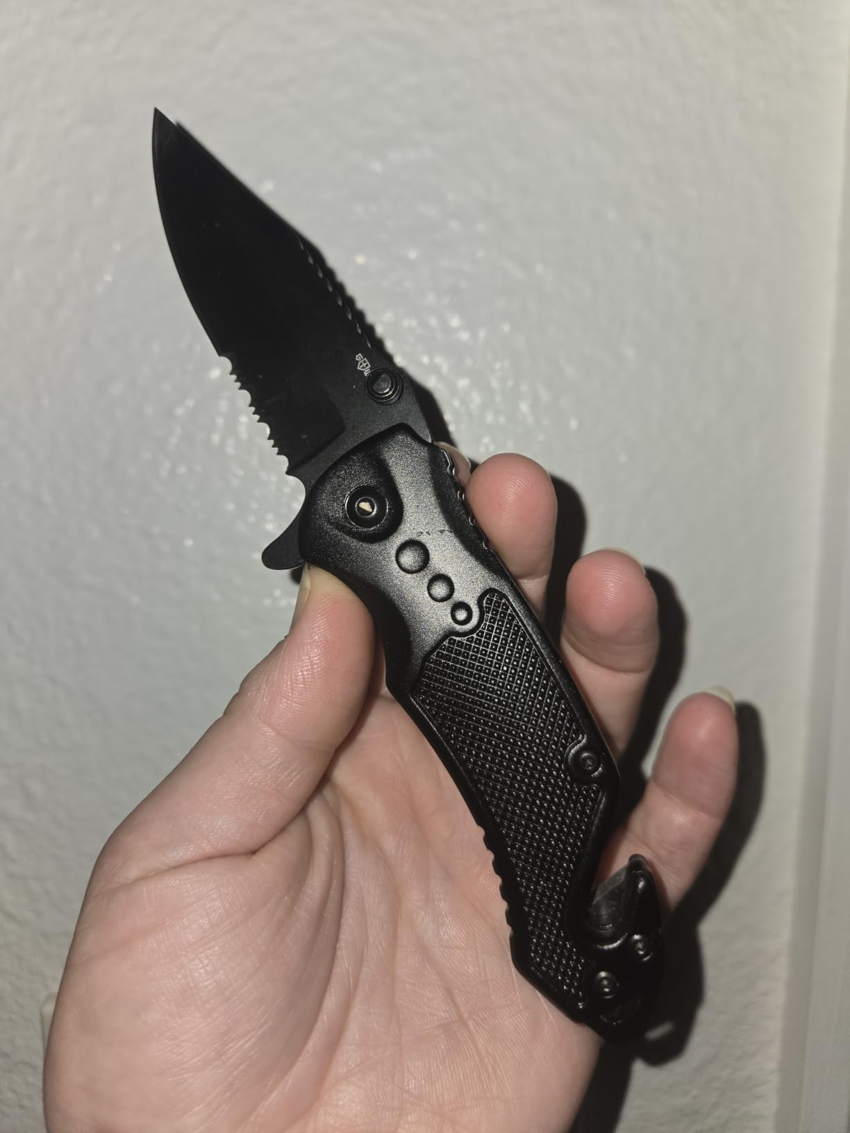 GOOD WORKER Legal Pocket Knife with 2.95” Serrated Blade, Glass Breaker, Seat Belt Cutter - EDC Sharp Folding Knives with Portable Clip - Small Tool for Tactical Camping Survival Hiking - Gifts for Men, Women customer photo 1