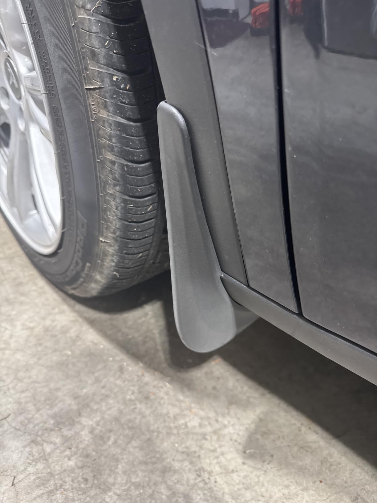 REEVAA Tesla Model Y Juniper 2025–2026 Mud Flaps Accessories, Set of 4 customer photo 2