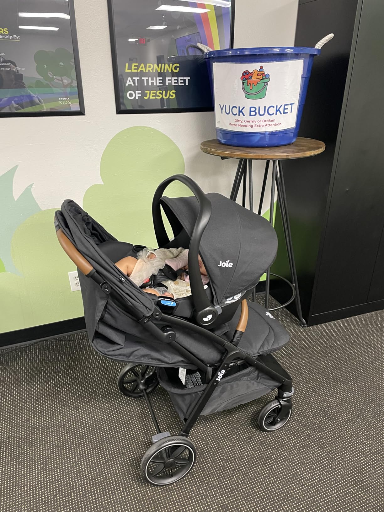 Joie Rue Infant Car Seat & Anti-Rebound Base, Lightweight customer photo 2