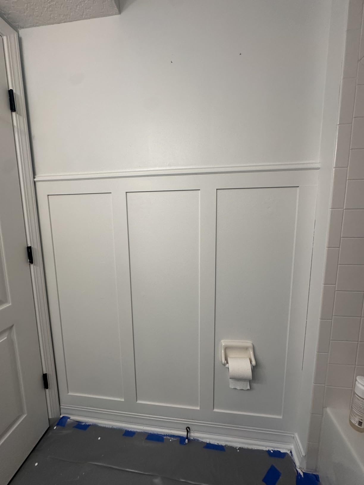 Art3d MDF Premade Paintable Board and Batten Wainscoting Kit, 189 x 54 in customer photo 2