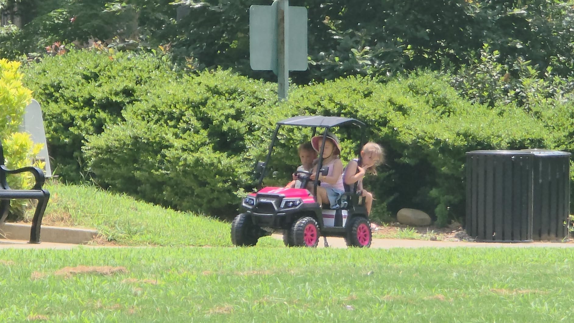 4 Seater Kids Golf Cart, 24V Ride on Car for Big Kids customer photo 1