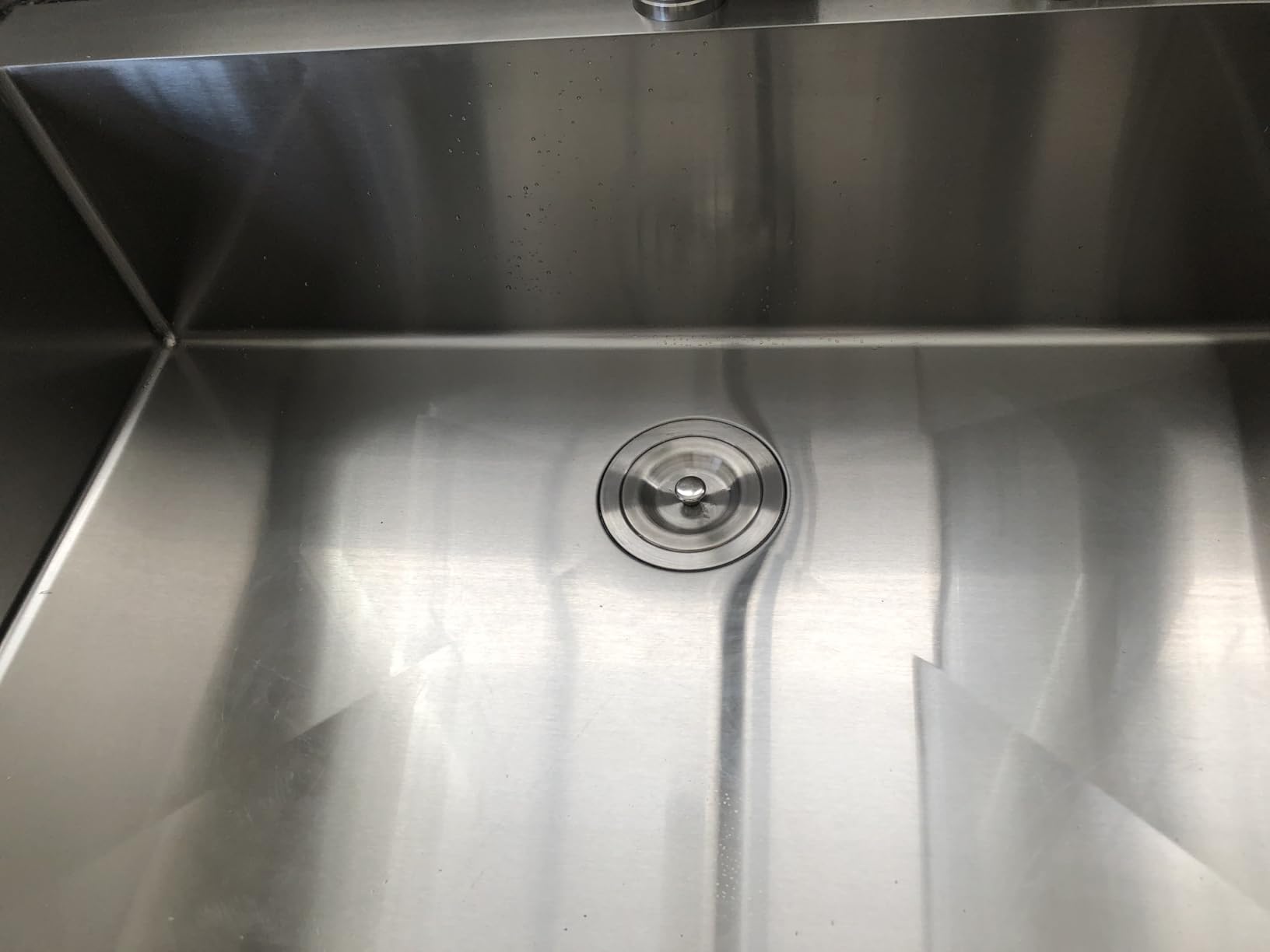 VAPSINT 33 Inch Black Farmhouse Kitchen Sink, 33x20x9 Inches Stainless Steel Undermount 16 Gauge Deep Single Bowl Apron Front Workstation Ledge Farm Sink with Accessories customer photo 1