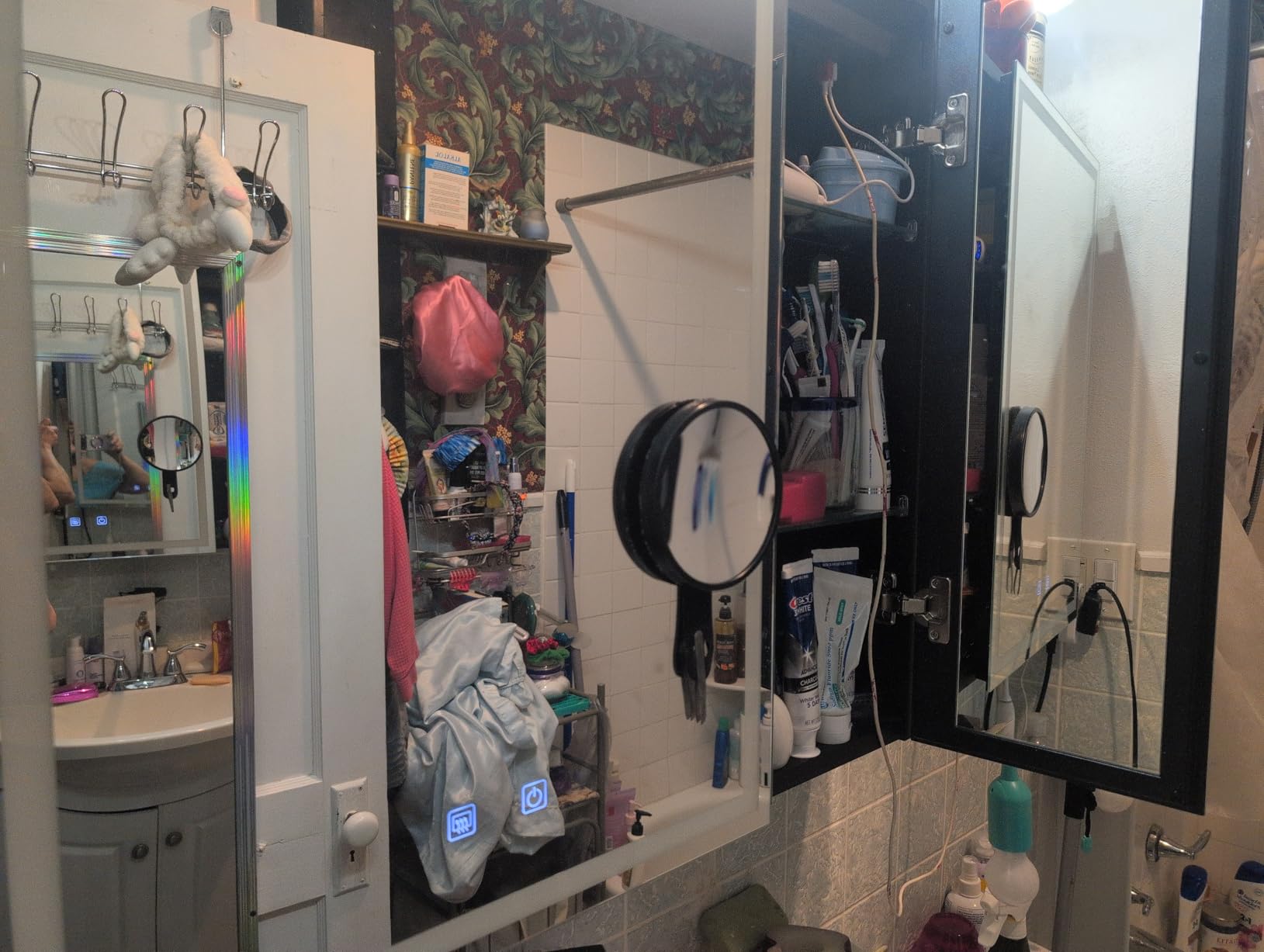 20 * 28 Right Hinge LED Bathroom Mirror Cabinet, Aluminum Medicine Cabinet customer photo 1