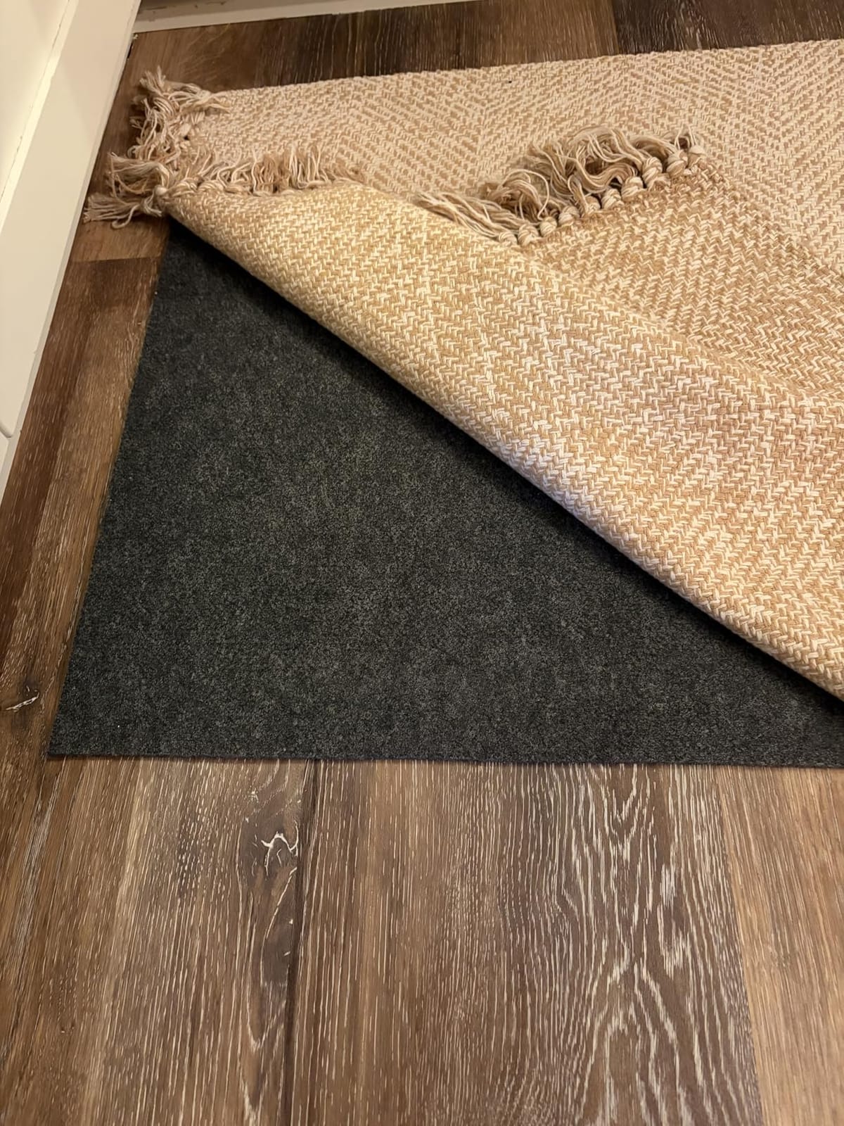 Veken Non Slip Cushioned Rug Pad Gripper, Felt and Silicone Backing, 8 x 10 Ft, 1/4 inch Thick Carpet Liner Protector Mat for Area Rugs and Hardwood Floors, with Over 99 Pcs Anti-Slip Strips Pattern customer photo 2