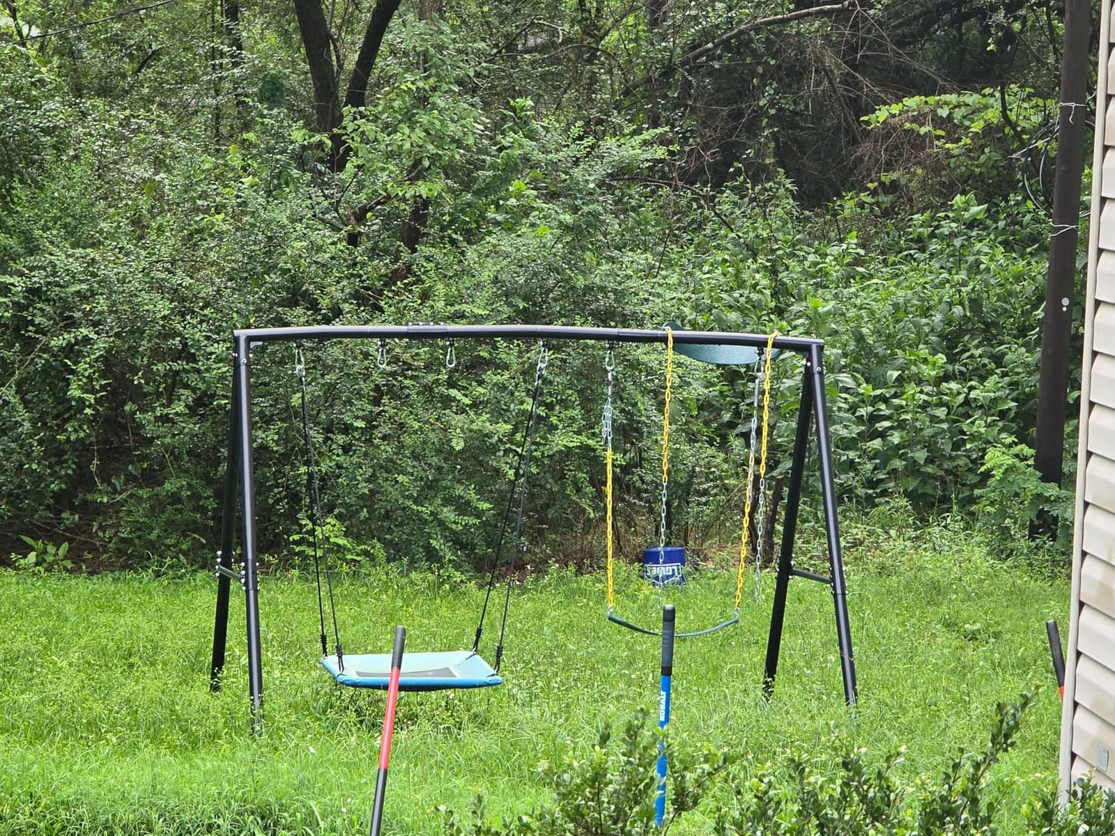Hapfan 7.3ft Tall Swing Set for Backyard with 3 Swings (Brown & Green) customer photo 1