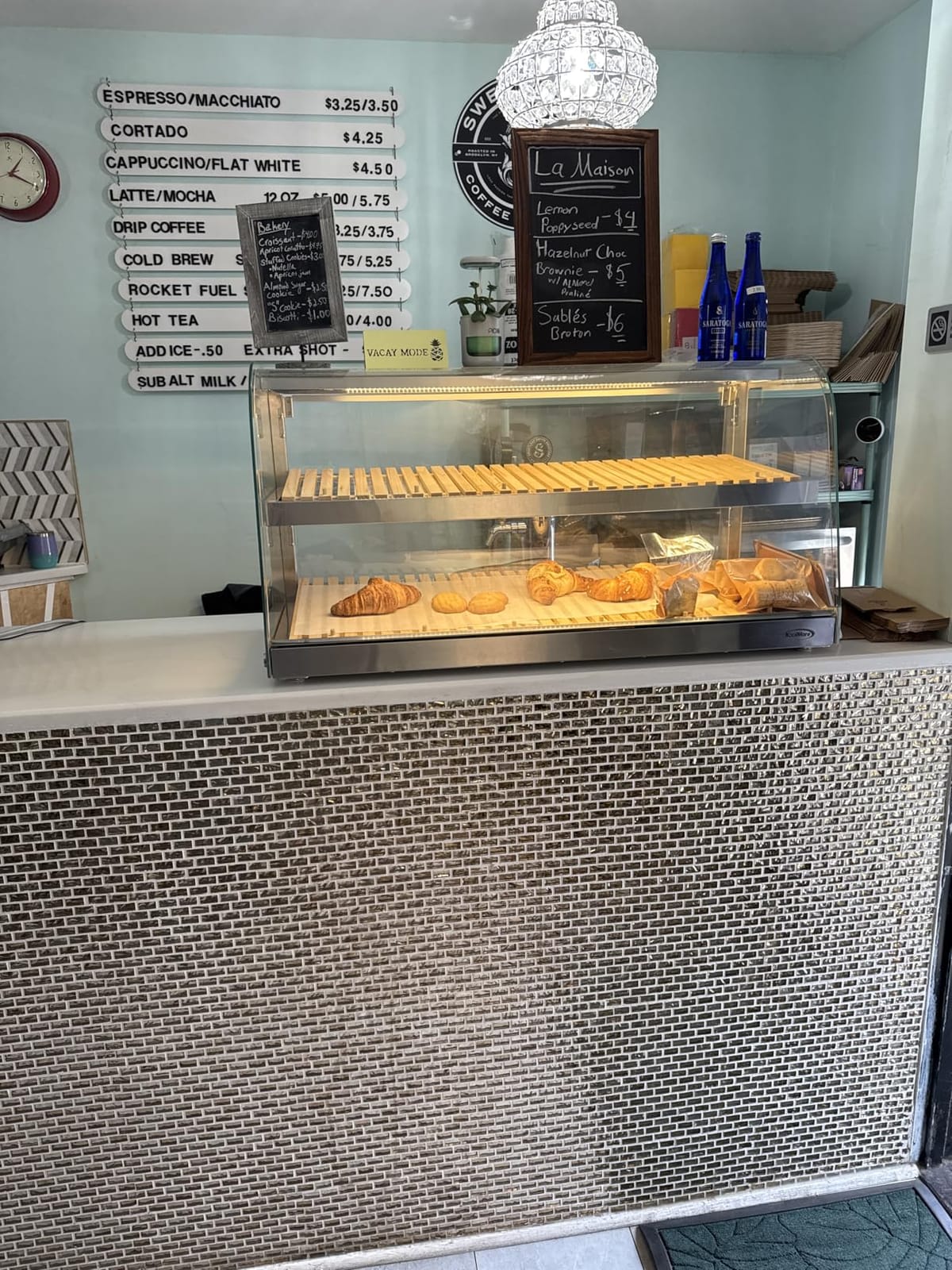 KoolMore 40 in. Glass Countertop Dry Bakery Display Case with Two Shelves and Bamboo Trays customer photo 1