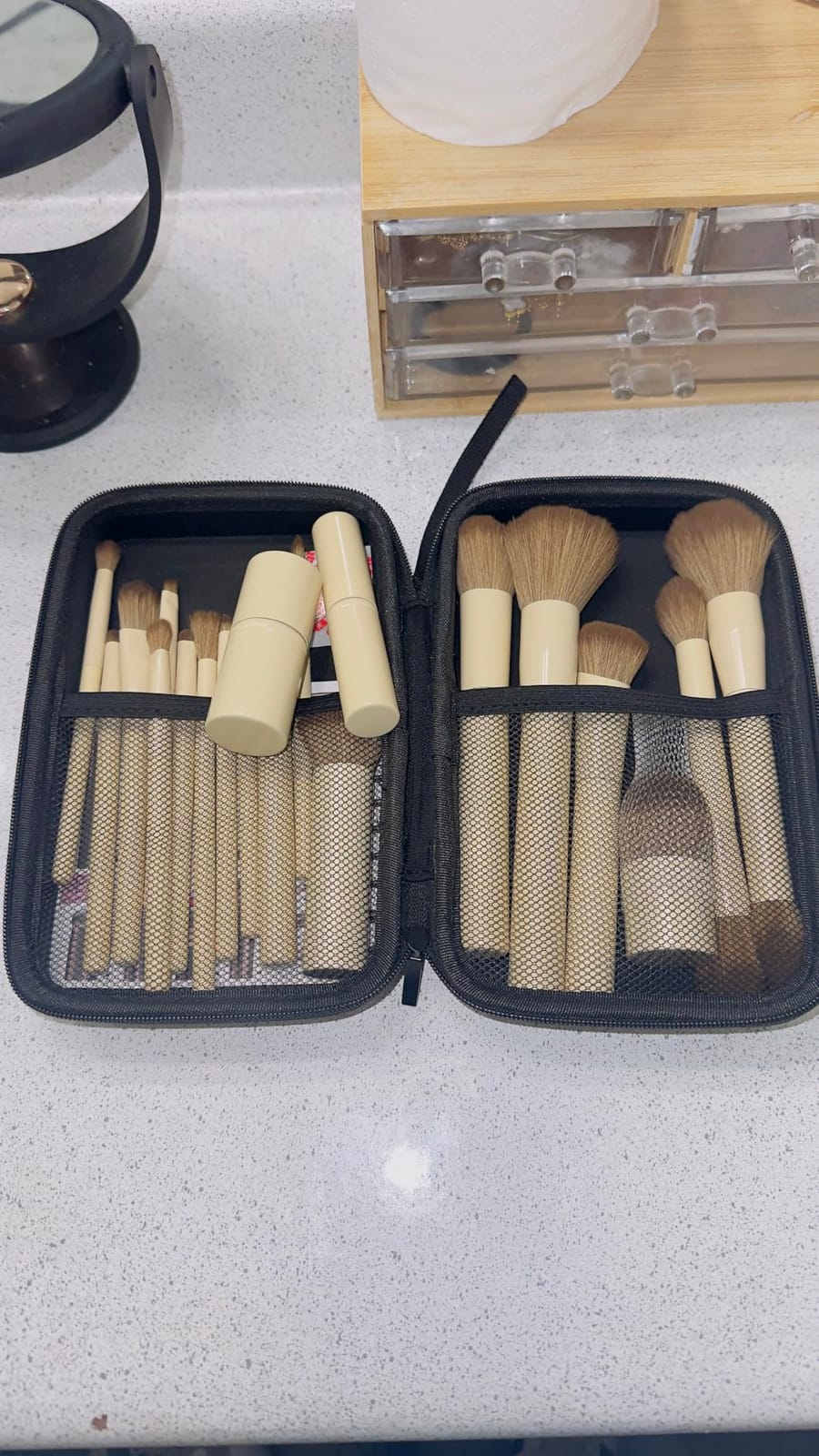 Professional Makeup Brush Set with Travel Case, 20 PCS Synthetic customer photo 2