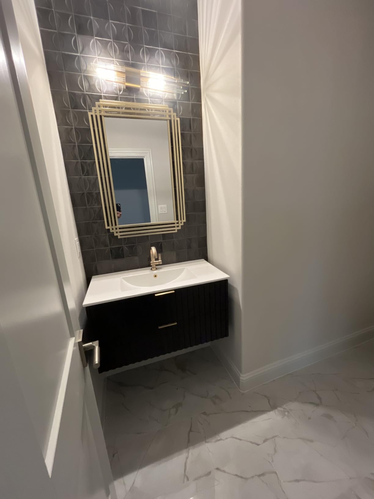 ONBRILL 30 Inch Floating Bathroom Vanity with Integrated Ceramic Sink customer photo 2