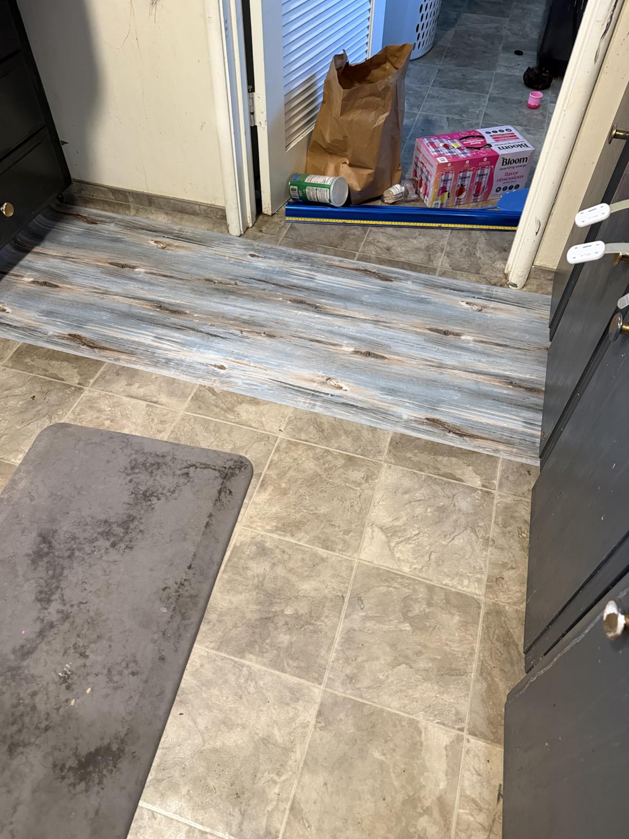 Wood Grain Peel and Stick Floor Tiles 11.8