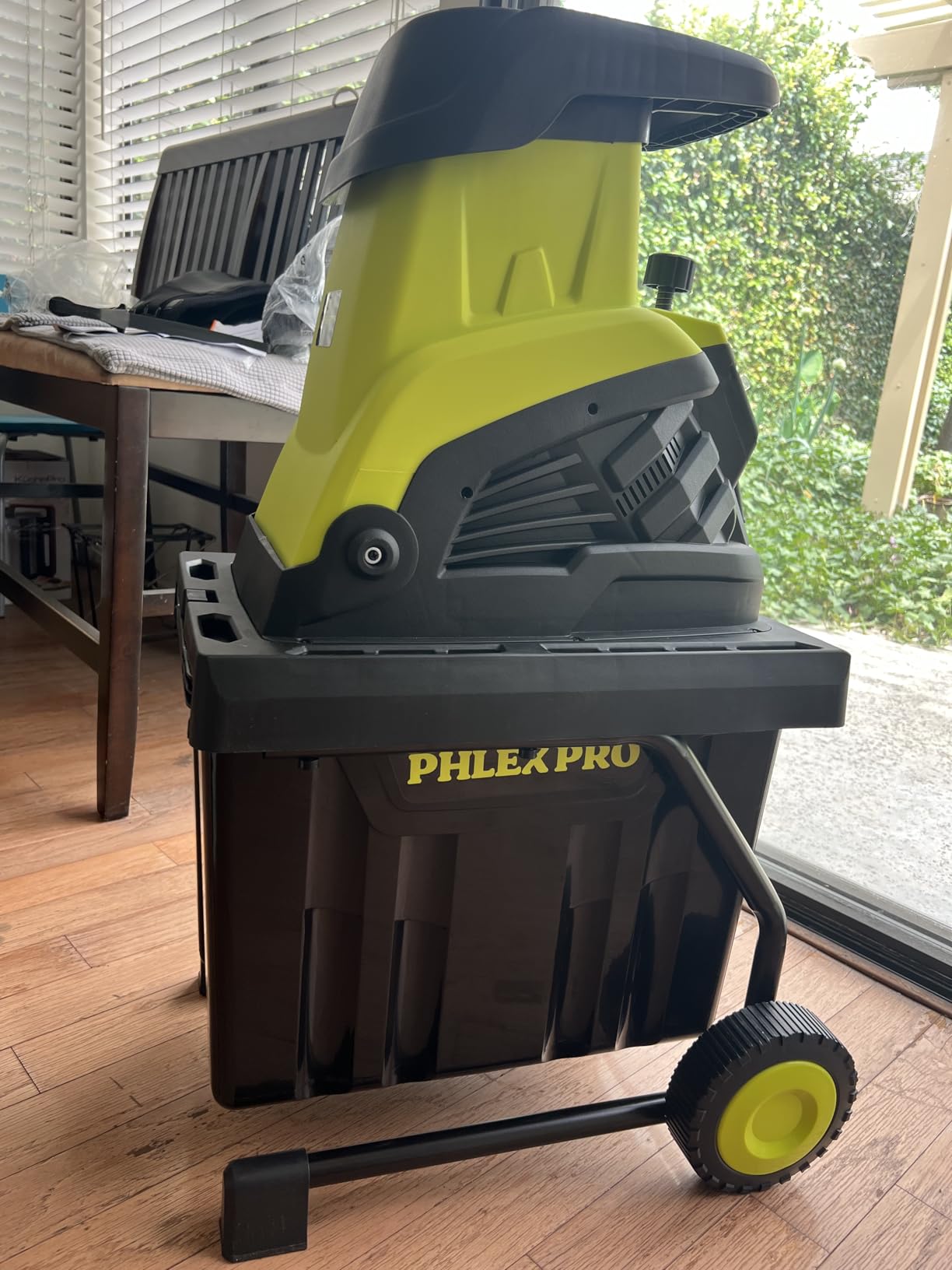 Wood Chipper Shredder, 15-Amp 1.8