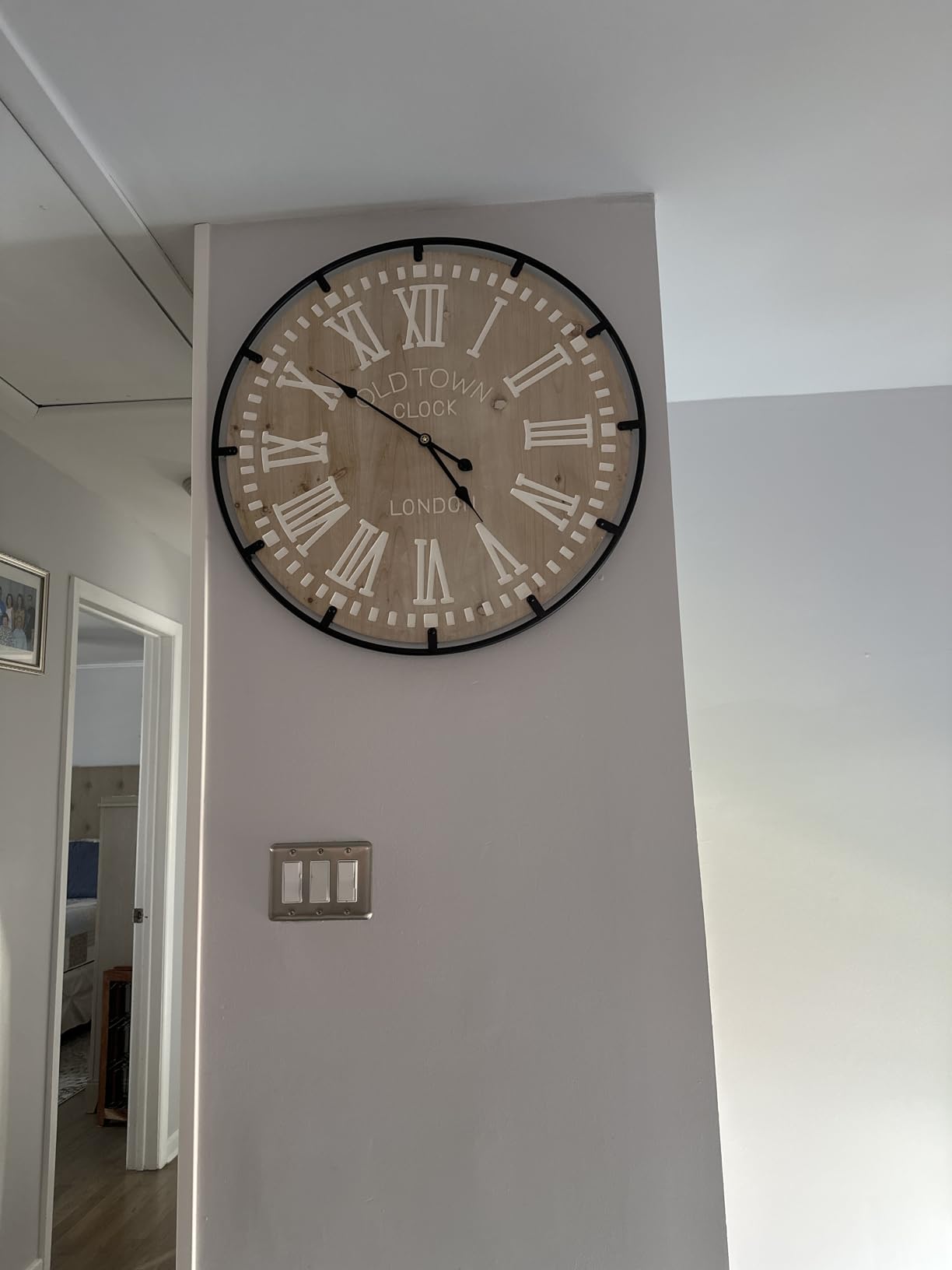 Vantic Farmhouse 30 Inch Wood Roman Large Wall Clock with Metal Circle customer photo 2