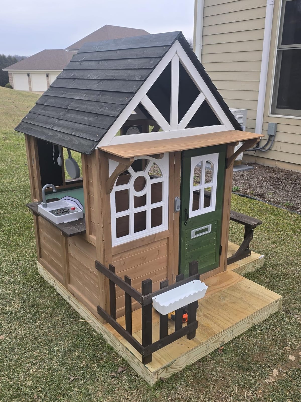 Kids Outdoor Playhouse with Play Kitchen, Ages 3-8, Fits 2-4 Kids customer photo 2
