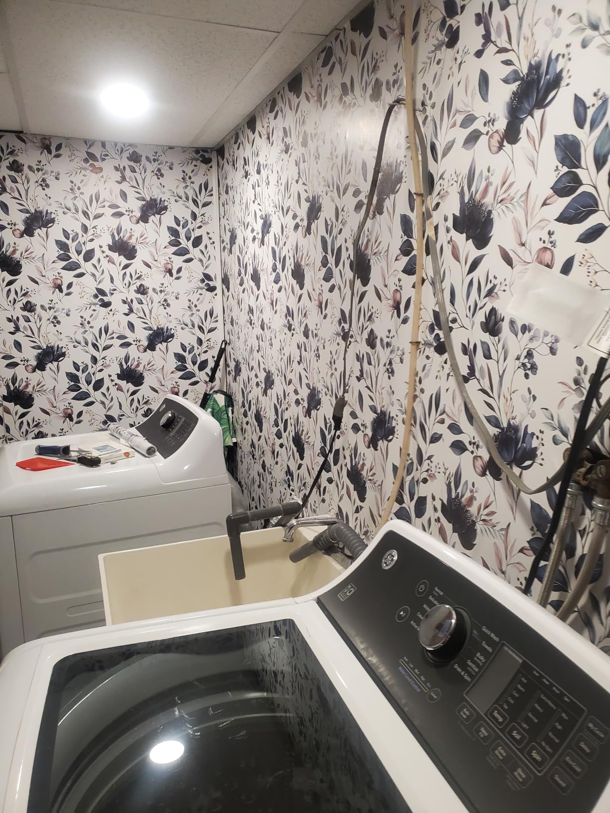 Yasinet Navy Blue Peel and Stick Wallpaper Blue Floral Wallpaper Vintage Removable Contact Paper Self Adhesive Waterproof Wall Paper for Kitchen Bathroom Bedroom Vinyl 17.3 ''× 78.7 '' customer photo 1