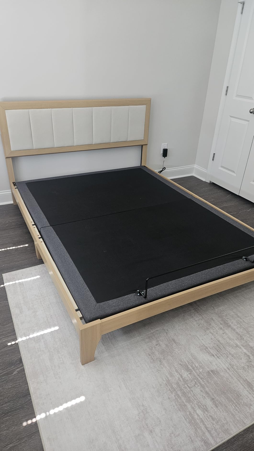 Tami Tami T450 Adjustable Bed Frame Split King (Sync Control as King) with Remote, Adjustable Base with Head&Foot Incline, Zero Gravity, Nightlight, Quiet Motor, Height-Adjustable Legs, Easy Assembly customer photo 2