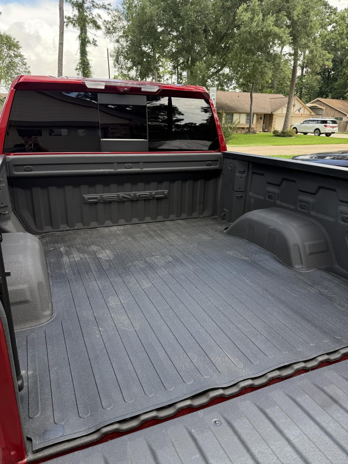 GEEDAR Heavy Duty Rubber Bed Mat for 2019-2026 Chevy Silverado/GMC Sierra 1500 Accessories 5'8'' Vehicle Bed, Bed Liner for Chevy Silverado GMC Sierra 1500, Black customer photo 1