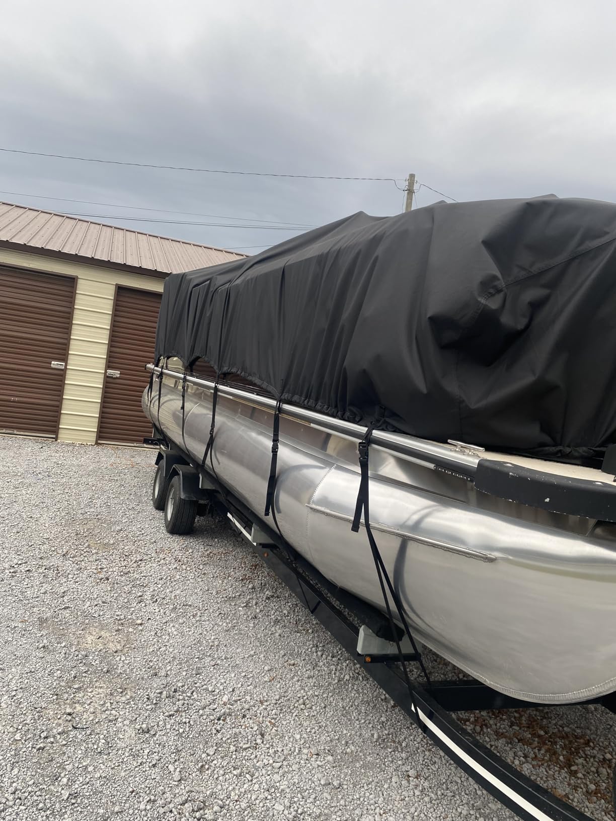 Pontoon Boat Cover 22-24 ft, 1200D Heavy Duty Waterproof Trailerable Cover for Pontoon Boats Up to 8.5 ft Beam, 16 Straps, Elastic Hem &Outboard Motor Cover, Gray customer photo 1
