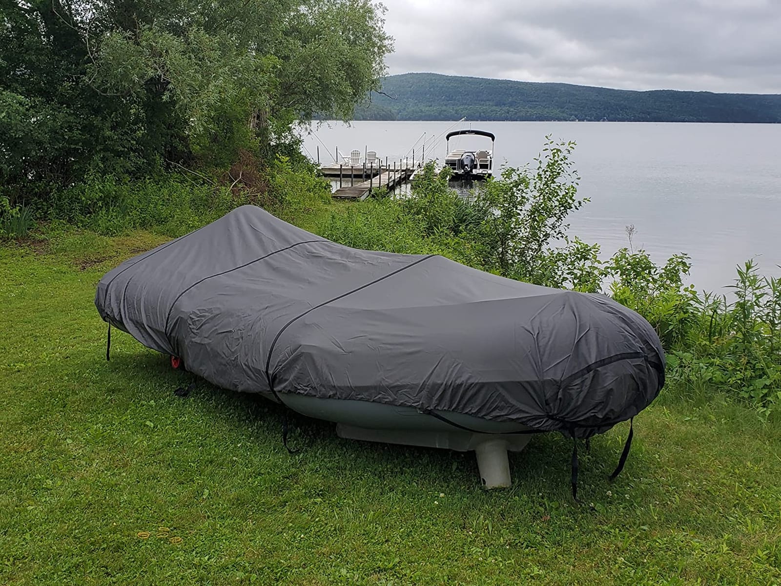 Vinpatio Pontoon Boat Cover with Motor Cover, 800D Solution-Dyed Heavy Duty Polyester Cover, UV Resistant Marine Grade Waterproof Covers Fits 26'-28' L, Deep Grey customer photo 1