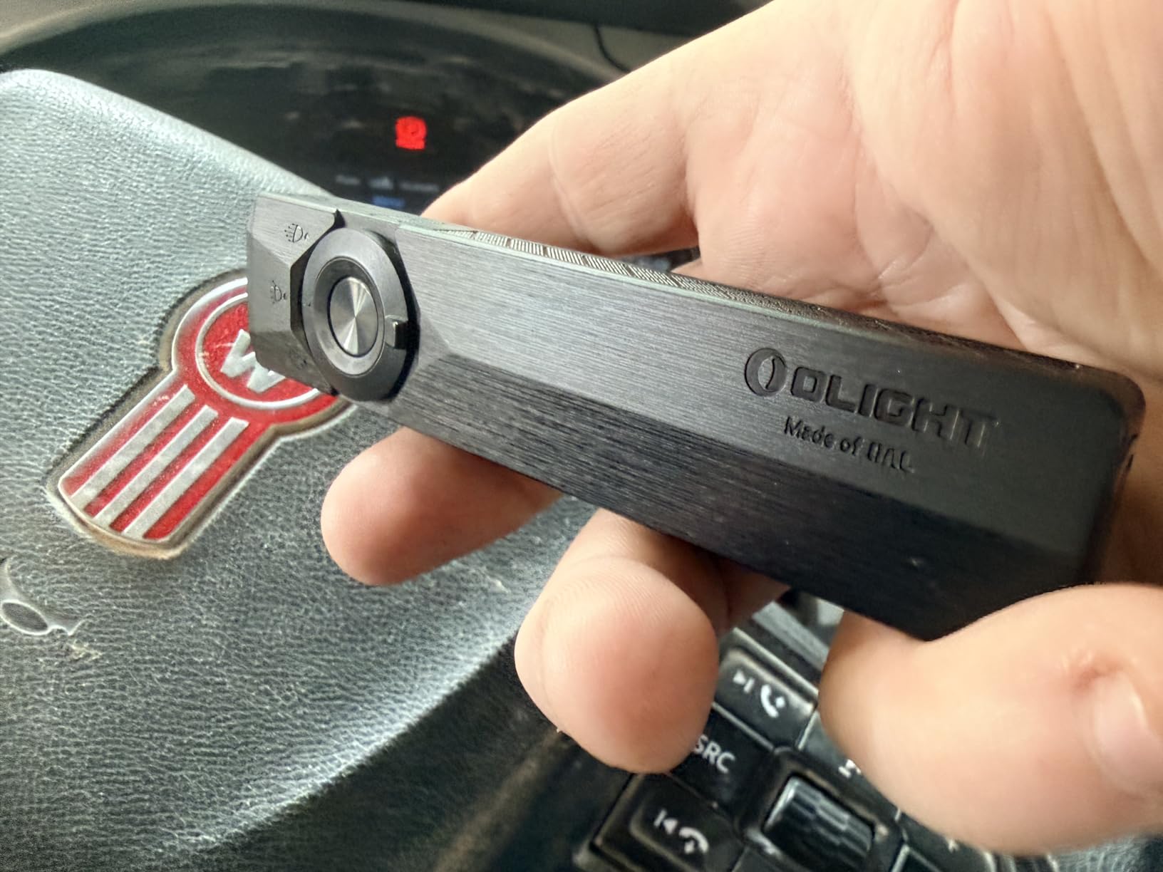 OLIGHT ArkPro Ultra Rechargeable Flat EDC Flashlight,1700Lumens,Onyx Black customer photo 1