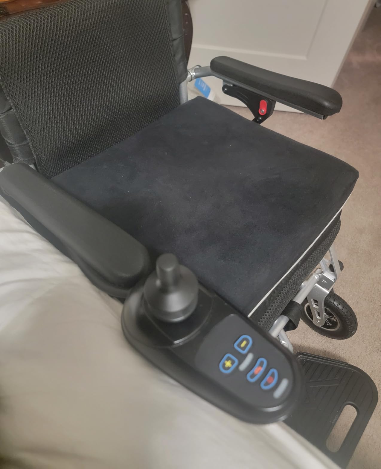 [2026 Upgrade] Foldable Electric Wheelchairs for Adults Lightweight | 500W Motorized Wheelchairs,Support 330 Lbs,15 Miles,Power Wheelchair for All-Terrain,Electromagnetic Brake,Airline Approved customer photo 2