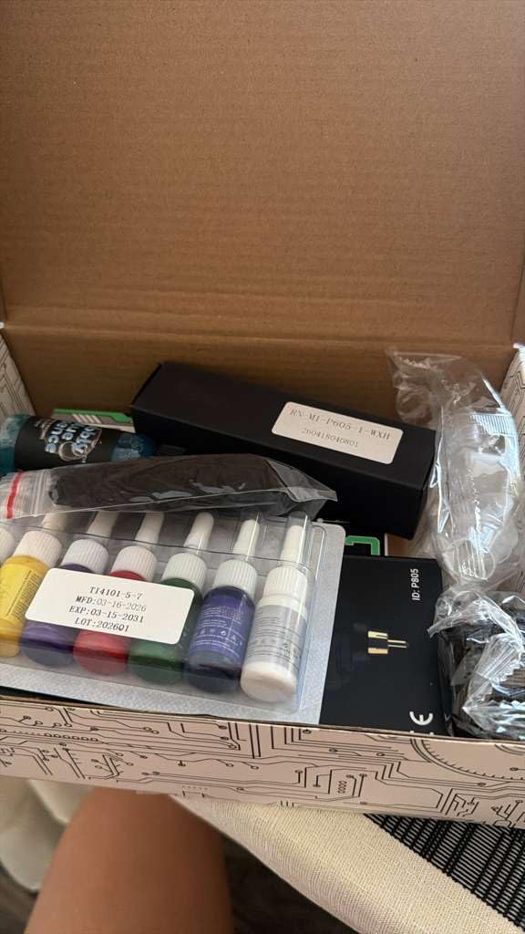 Tattoo Gun Kit with 2 PCS 1800mAh Batteries Wireless Tattoo Machine Kit 10 Tattoo Cartridge Needles 7 Tattoo Ink customer photo 2