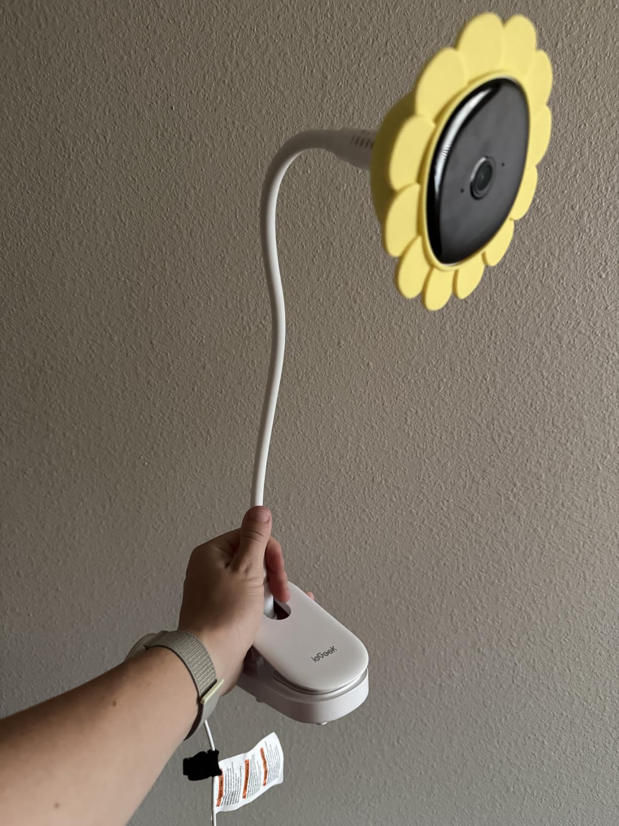 ieGeek Baby Monitor with Camera and Audio,No WiFi 5”Screen&2.4G WiFi App customer photo 2
