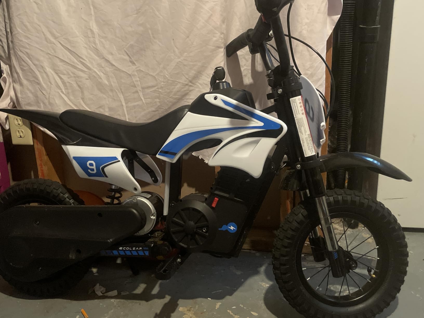 K1 Kids Electric Dirt Bike, 36V 700W Peak Motor, 16 MPH, Ages 3-8 customer photo 2