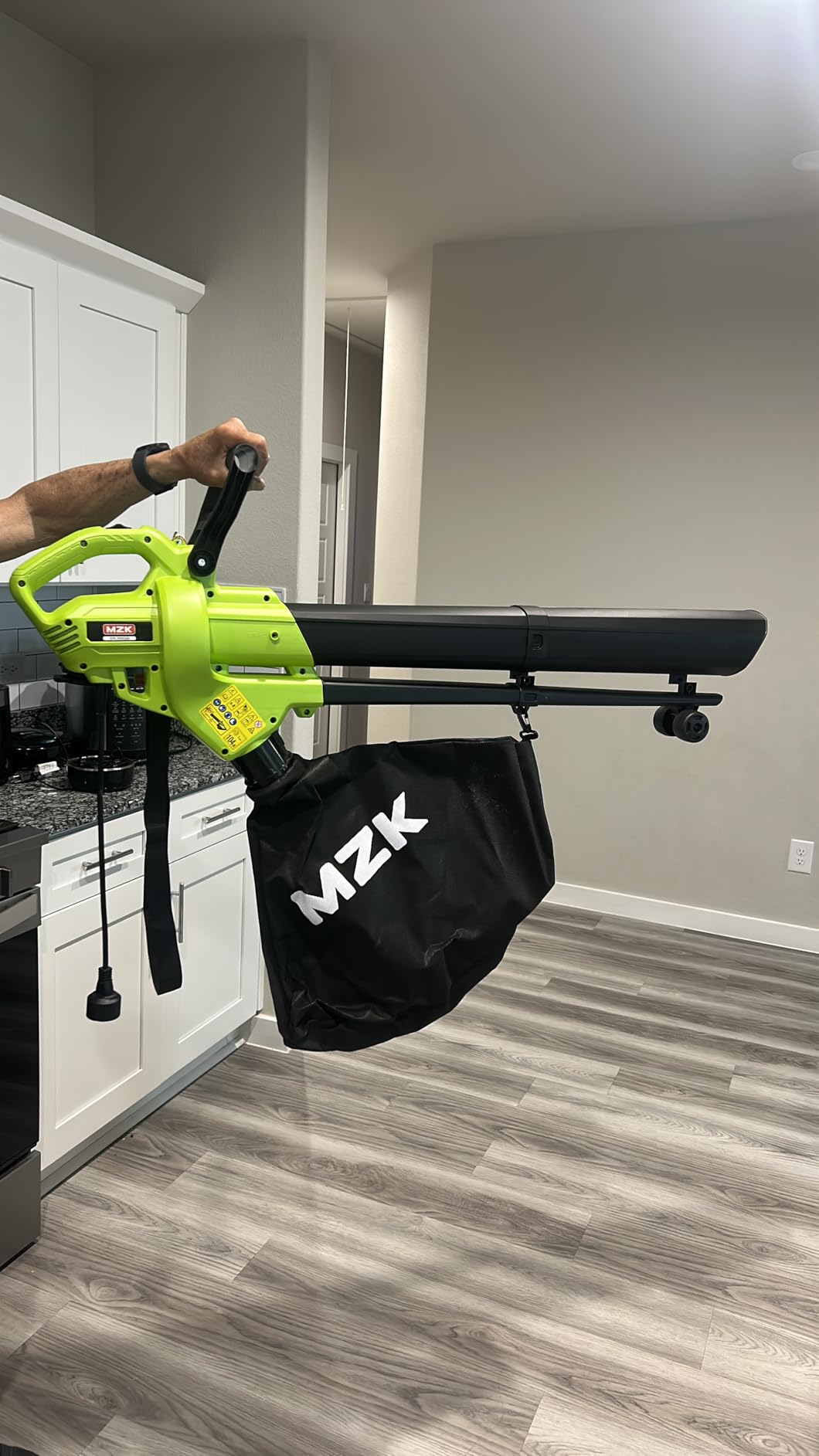 MZK 3-in-1 Electric Leaf Blower Vacuum Mulcher, Corded customer photo 1