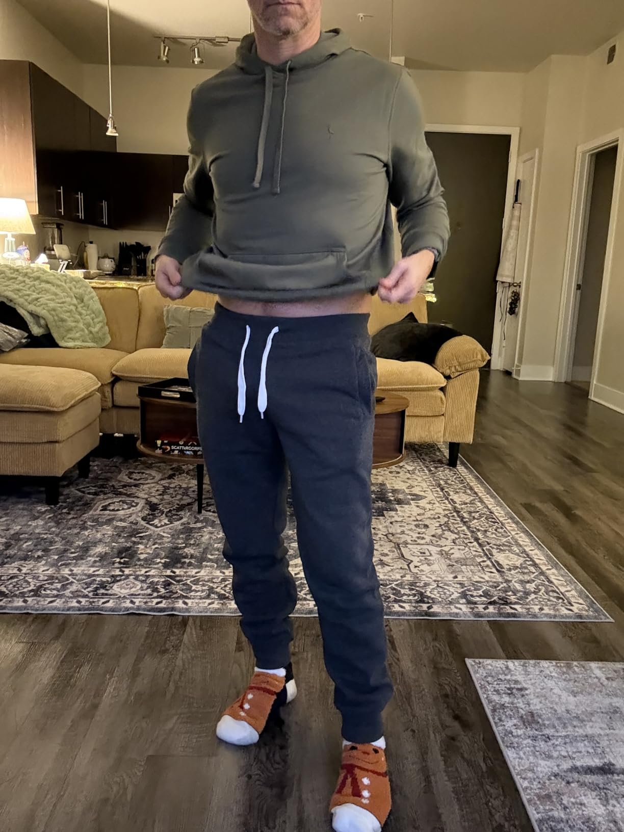 Southpole Men's Basic Fleece Jogger customer photo 2